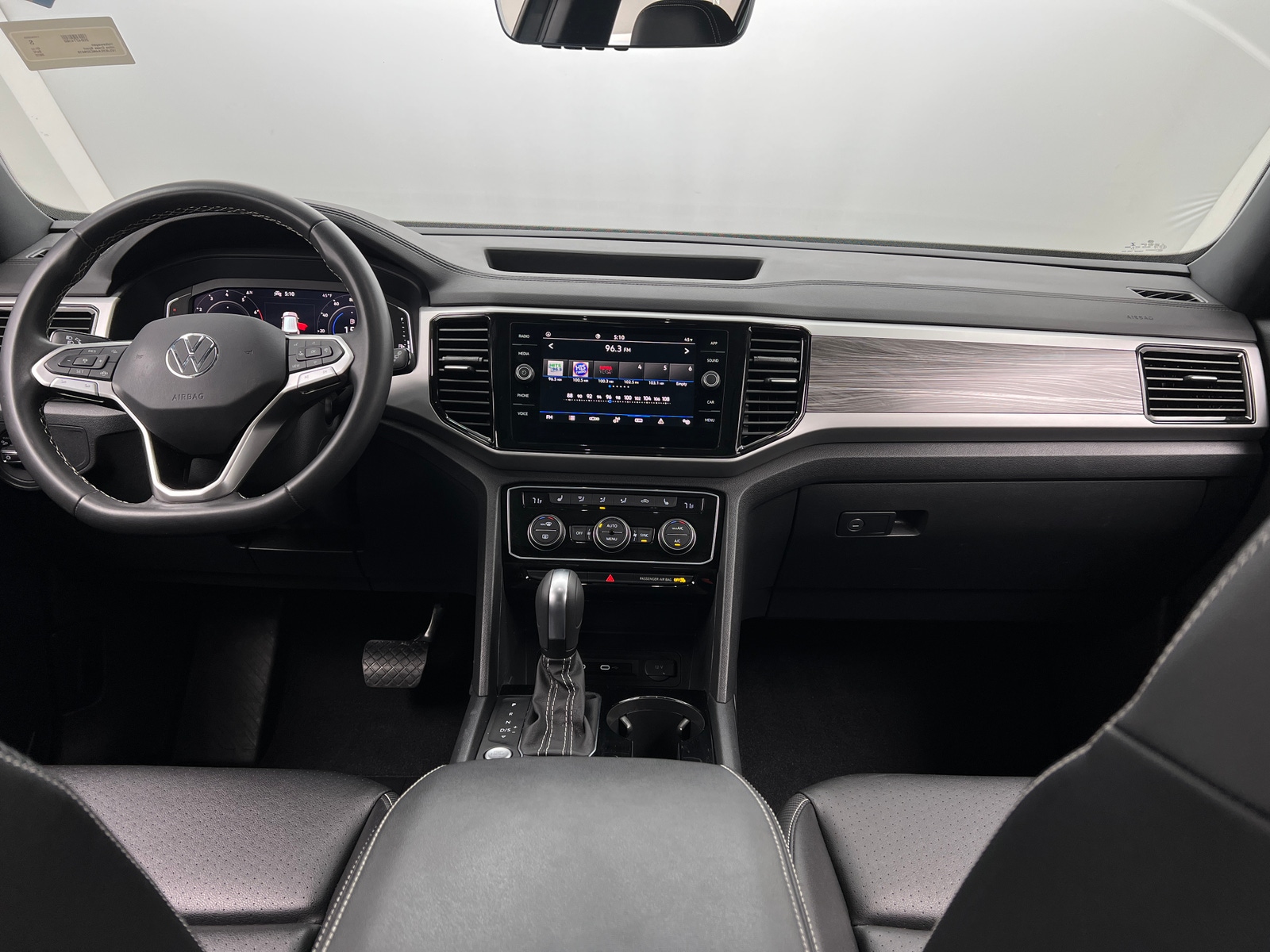 Thumbnail: 2022 Volkswagen Atlas - 2