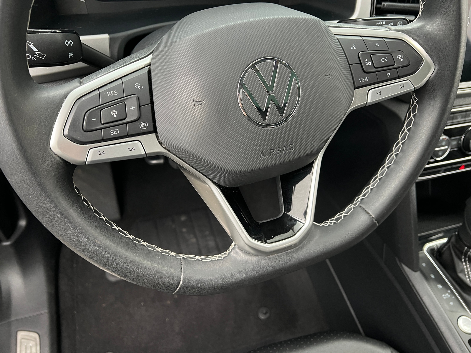 Thumbnail: 2022 Volkswagen Atlas - 4