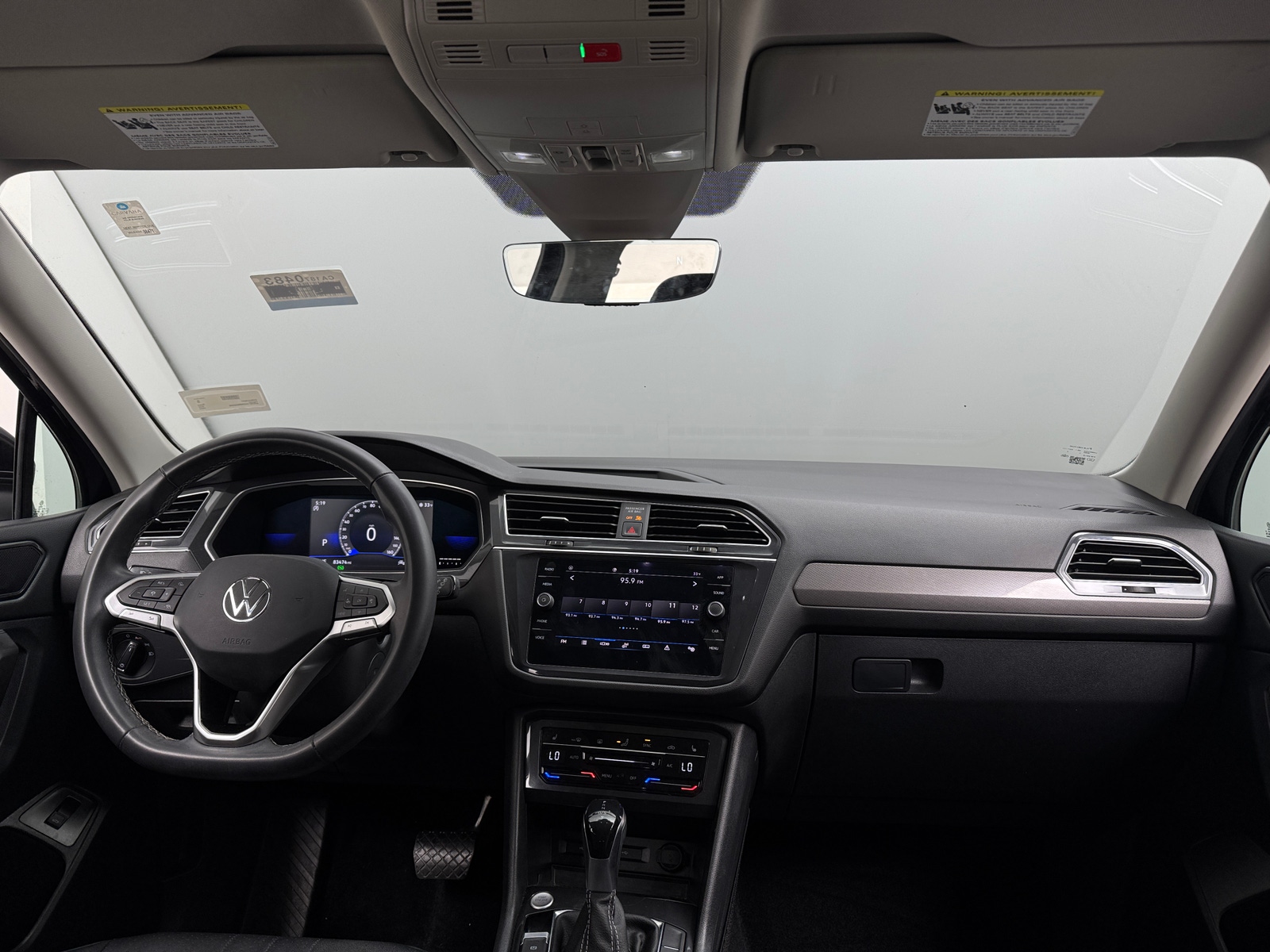 Thumbnail: 2022 Volkswagen Tiguan - 2