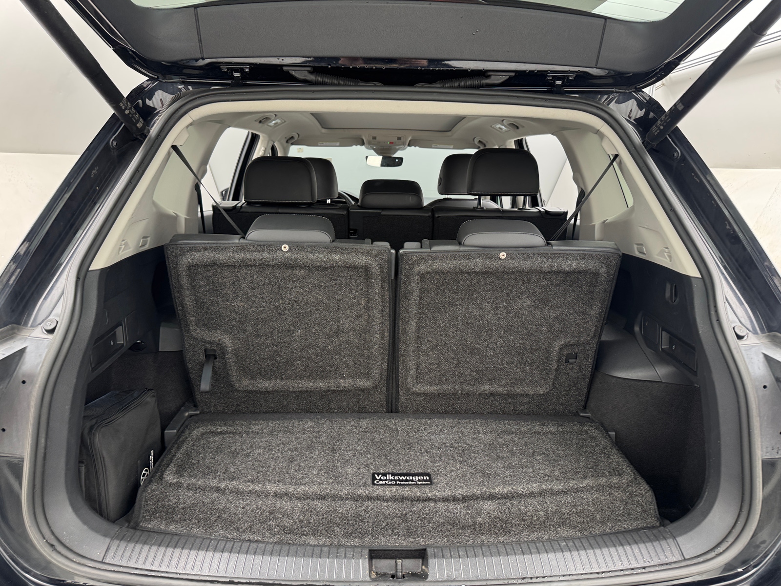 Thumbnail: 2022 Volkswagen Tiguan - 6