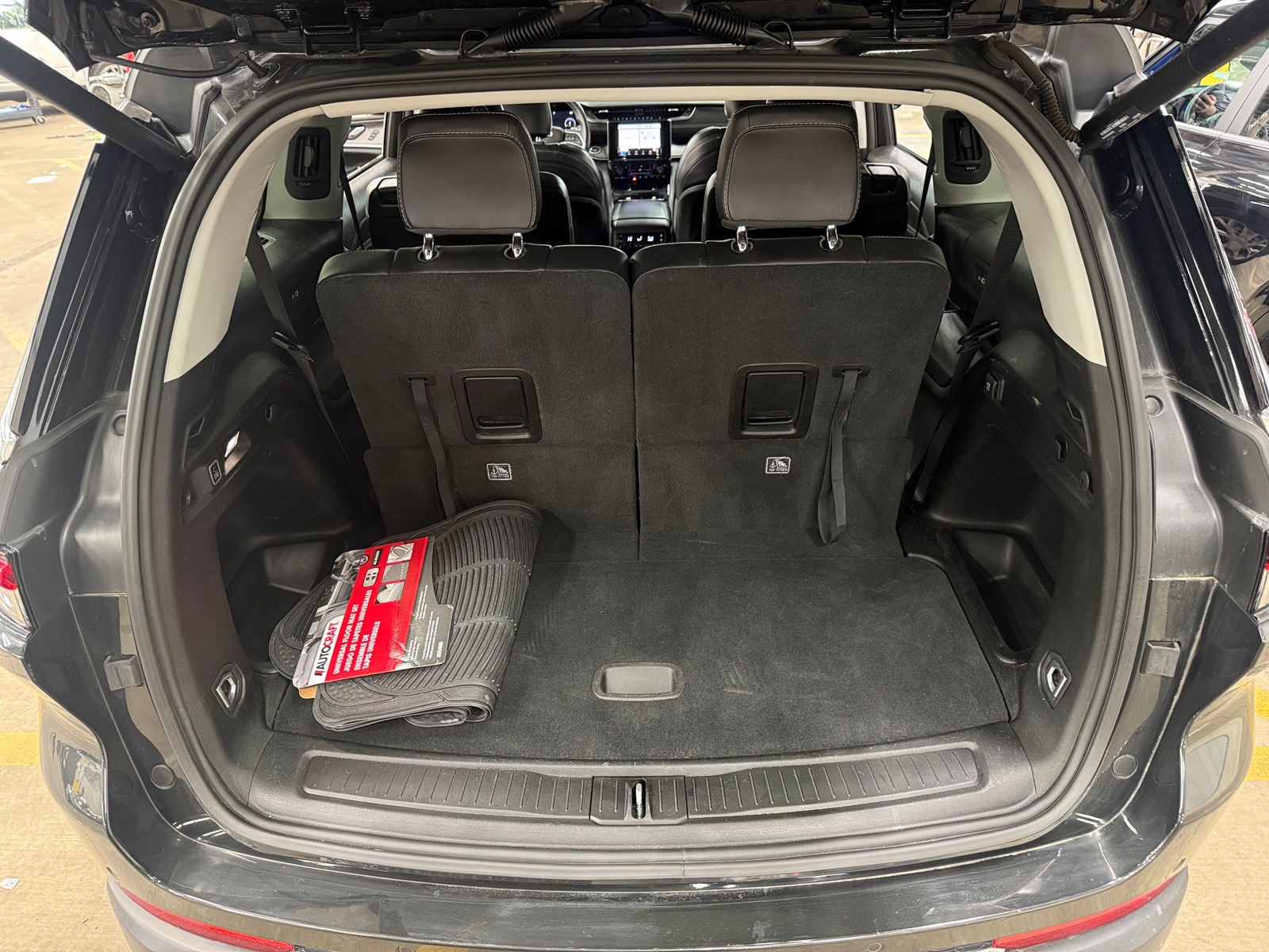 Thumbnail: 2022 Jeep Grand Cherokee L - 6