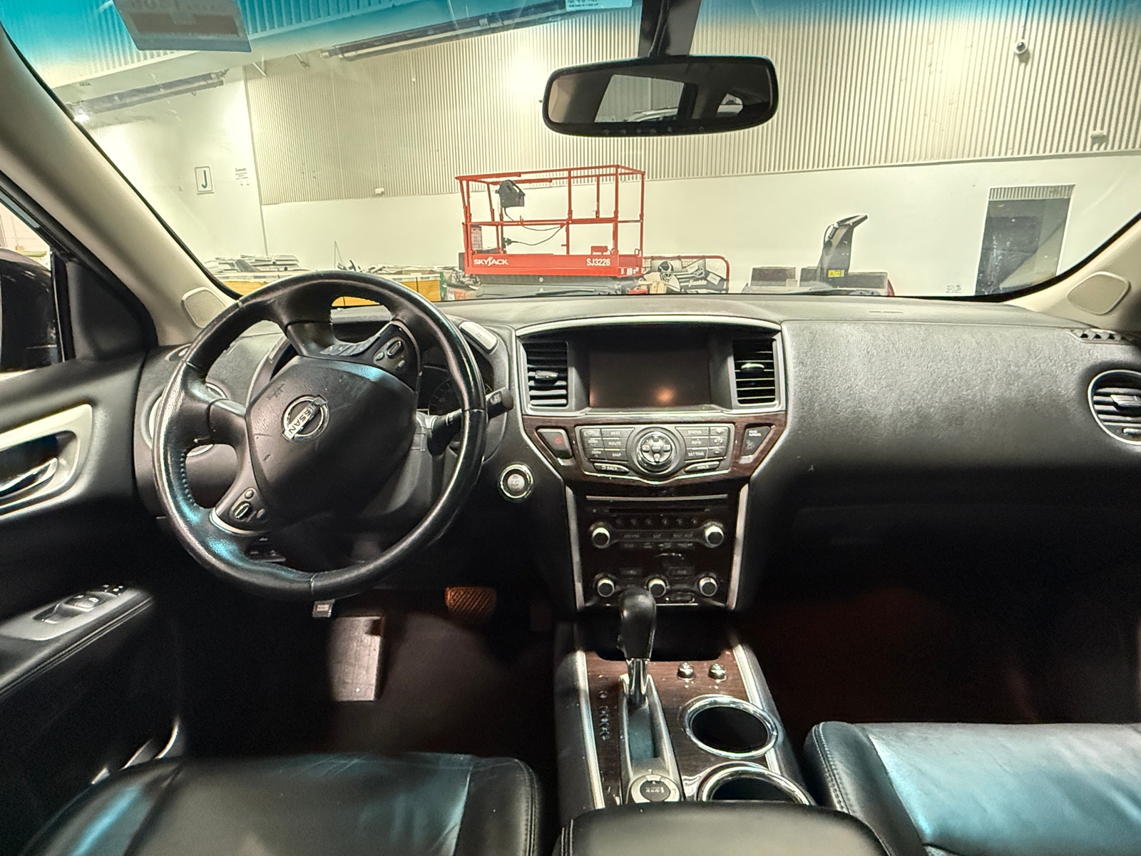 Thumbnail: 2014 Nissan Pathfinder - 3