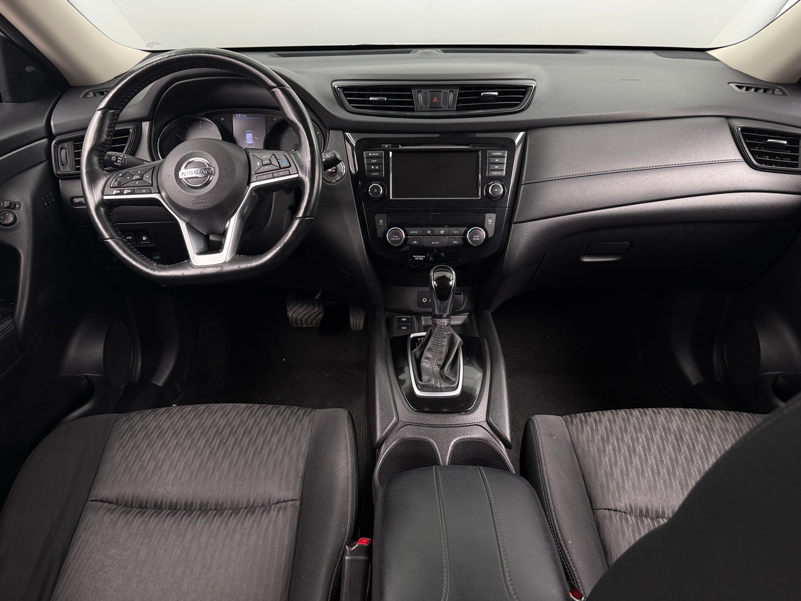 Thumbnail: 2020 Nissan Rogue - 3