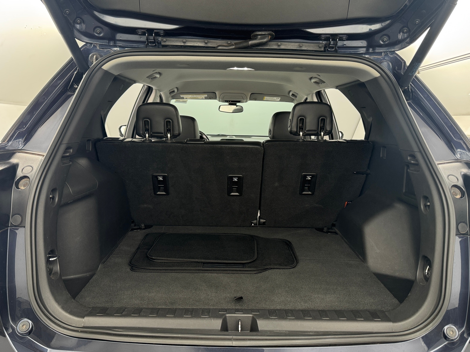 Thumbnail: 2019 Chevrolet Equinox - 6