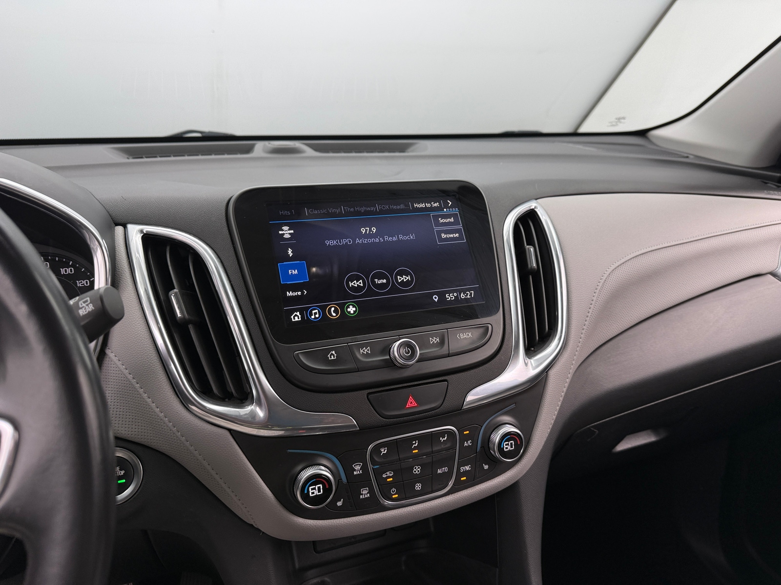 Thumbnail: 2019 Chevrolet Equinox - 3