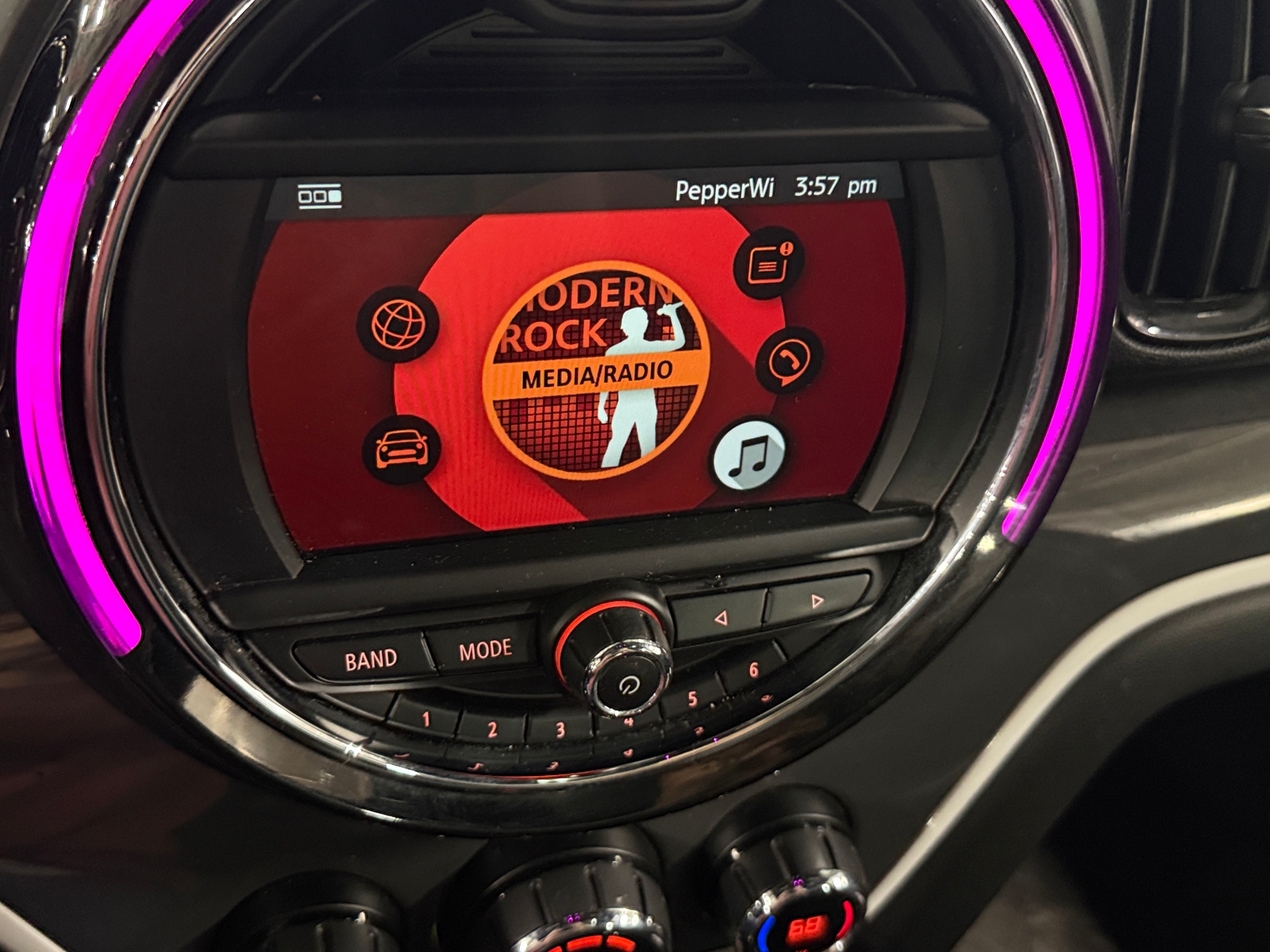 Thumbnail: 2018 MINI Cooper Countryman - 3