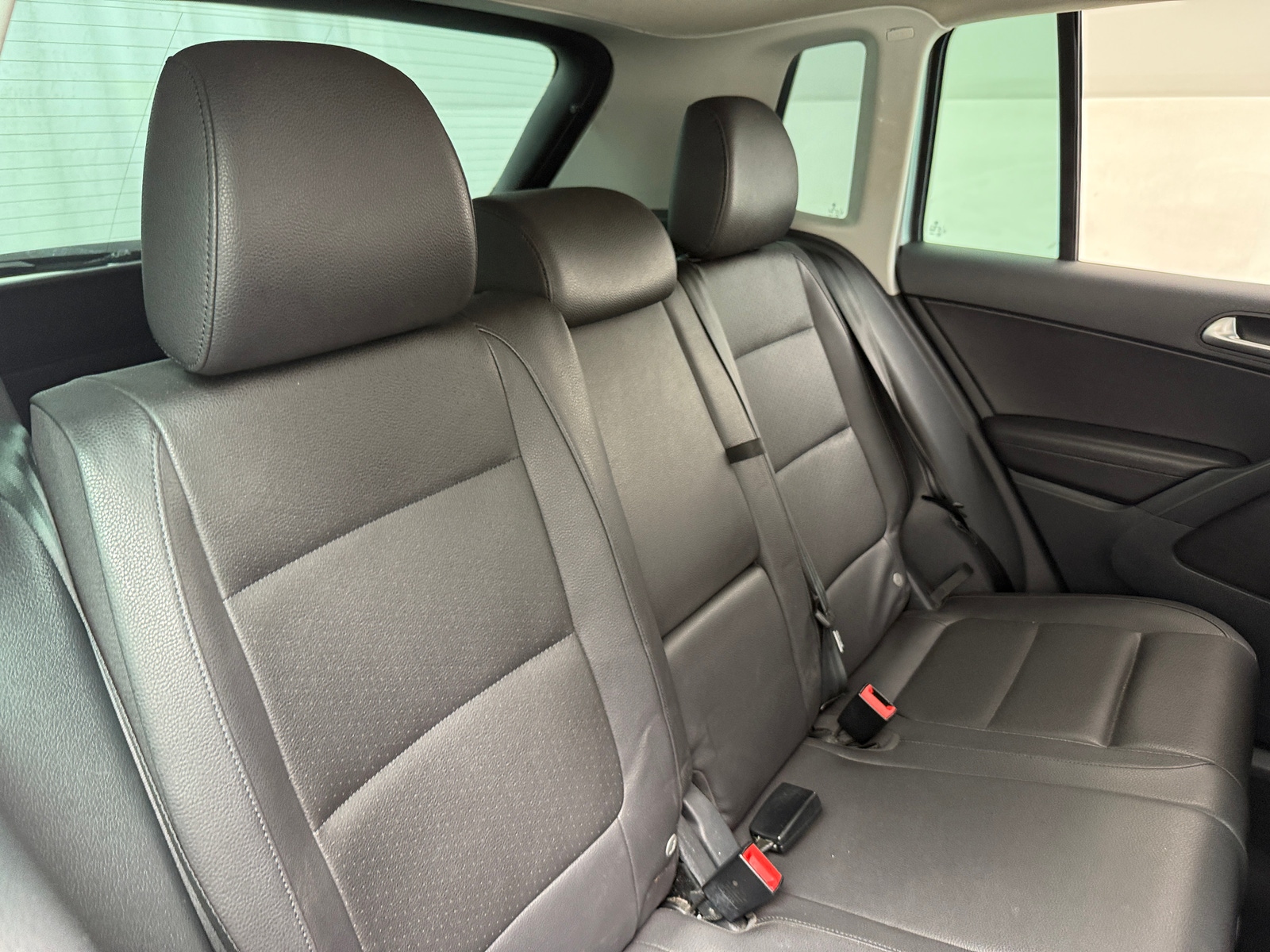 Thumbnail: 2017 Volkswagen Tiguan - 5