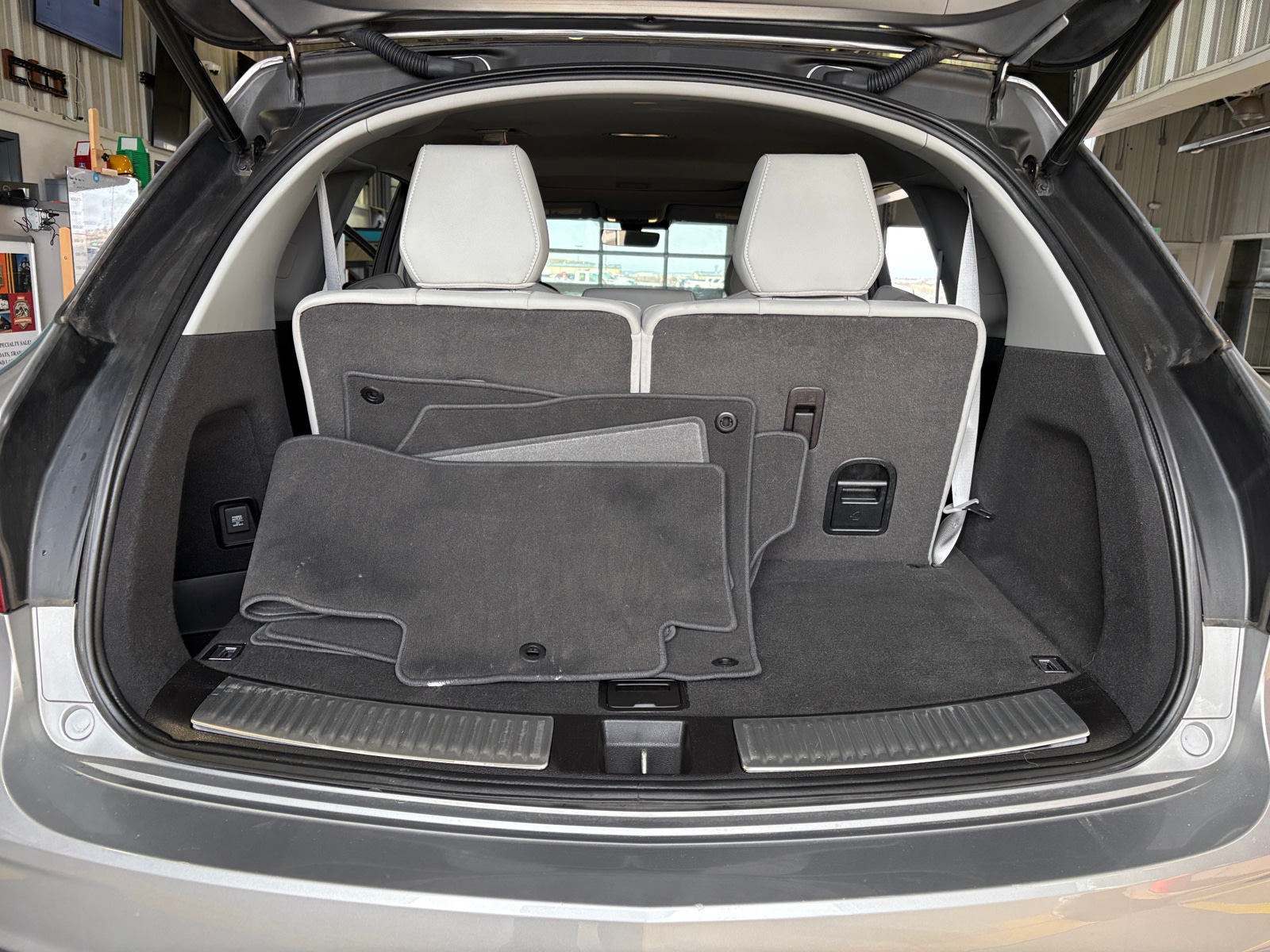 Thumbnail: 2020 Acura MDX - 6