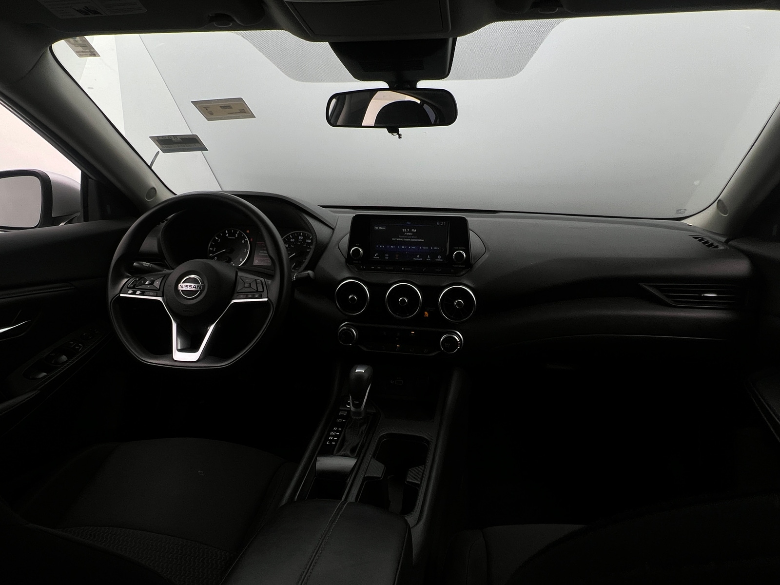 Thumbnail: 2021 Nissan Sentra - 3