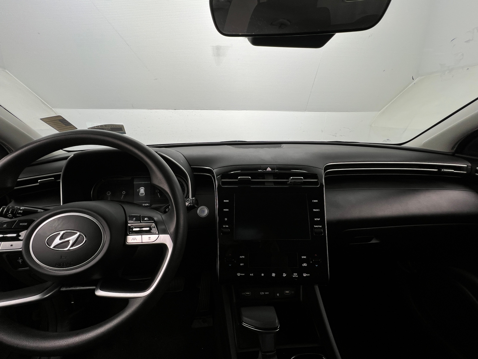 Thumbnail: 2024 Hyundai Tucson - 3