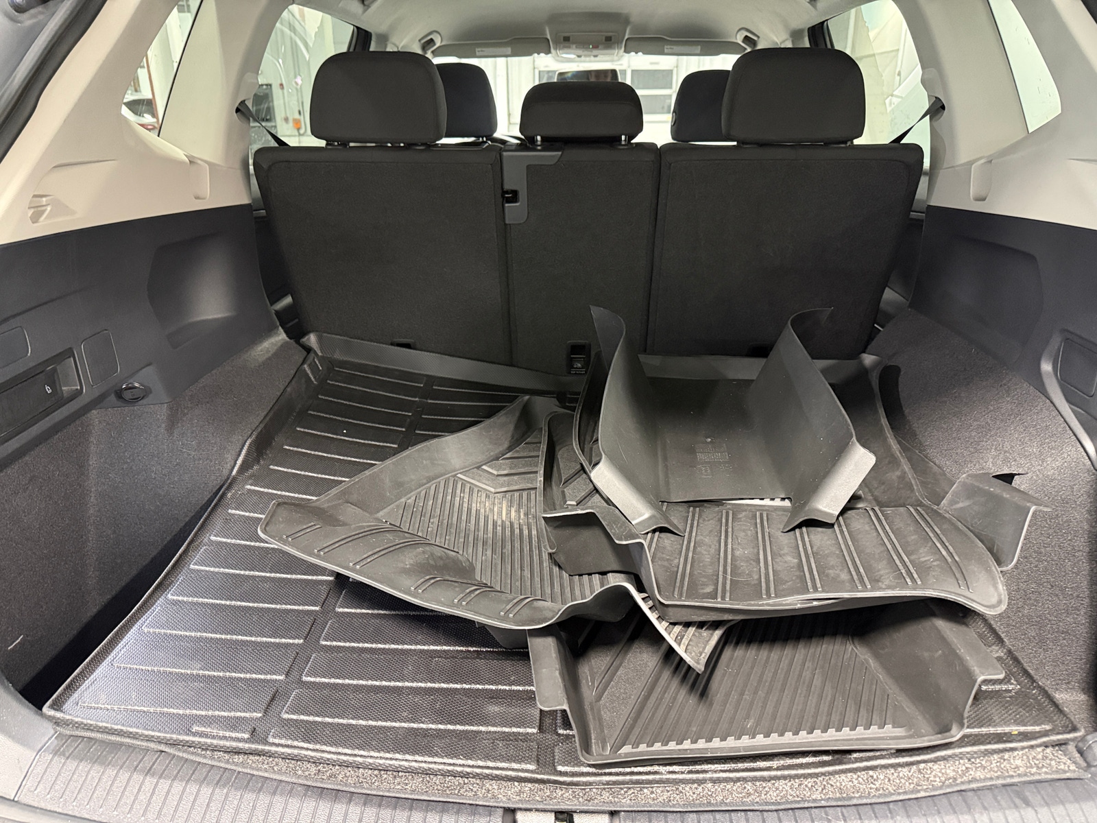 Thumbnail: 2020 Volkswagen Tiguan - 7