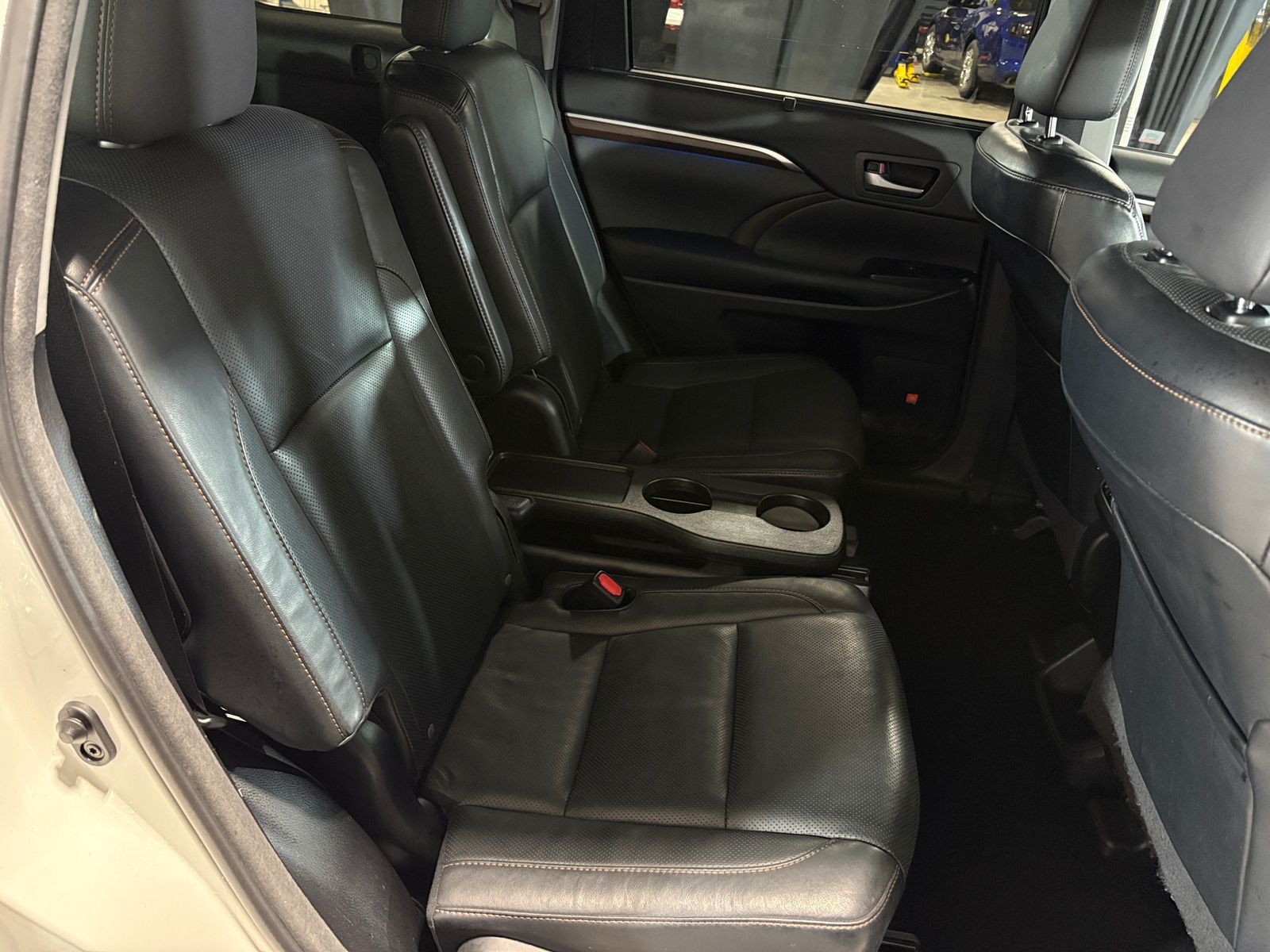 Thumbnail: 2015 Toyota Highlander - 5