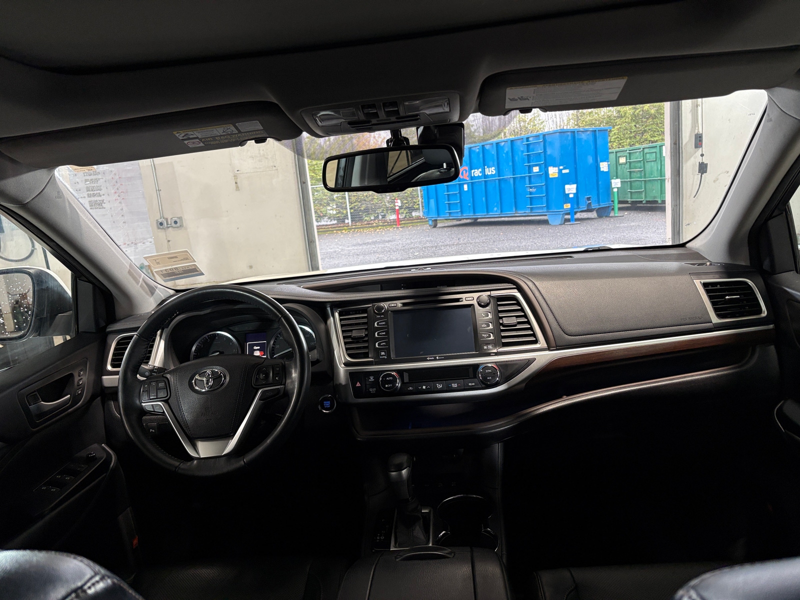 Thumbnail: 2015 Toyota Highlander - 2