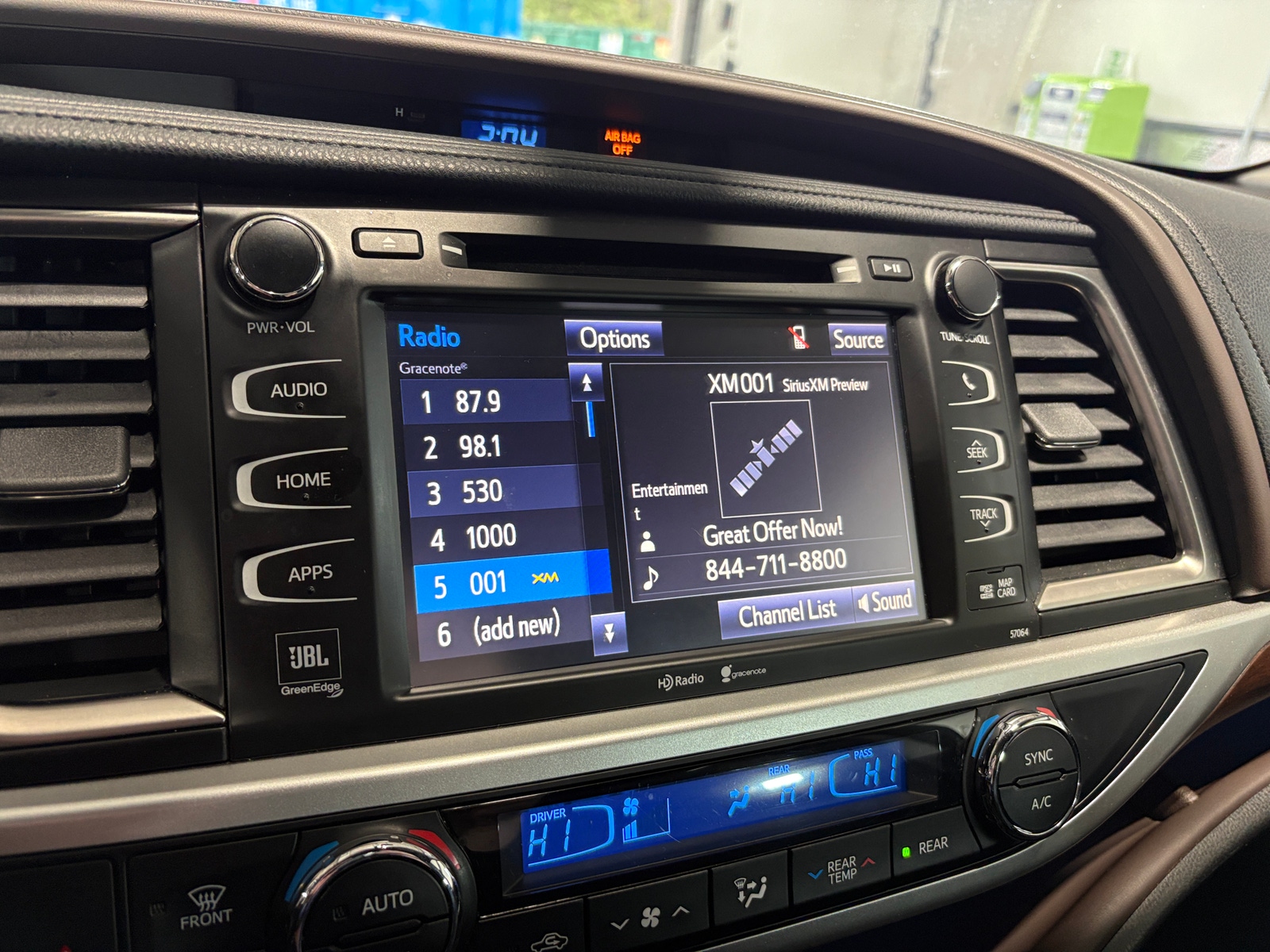 Thumbnail: 2015 Toyota Highlander - 3