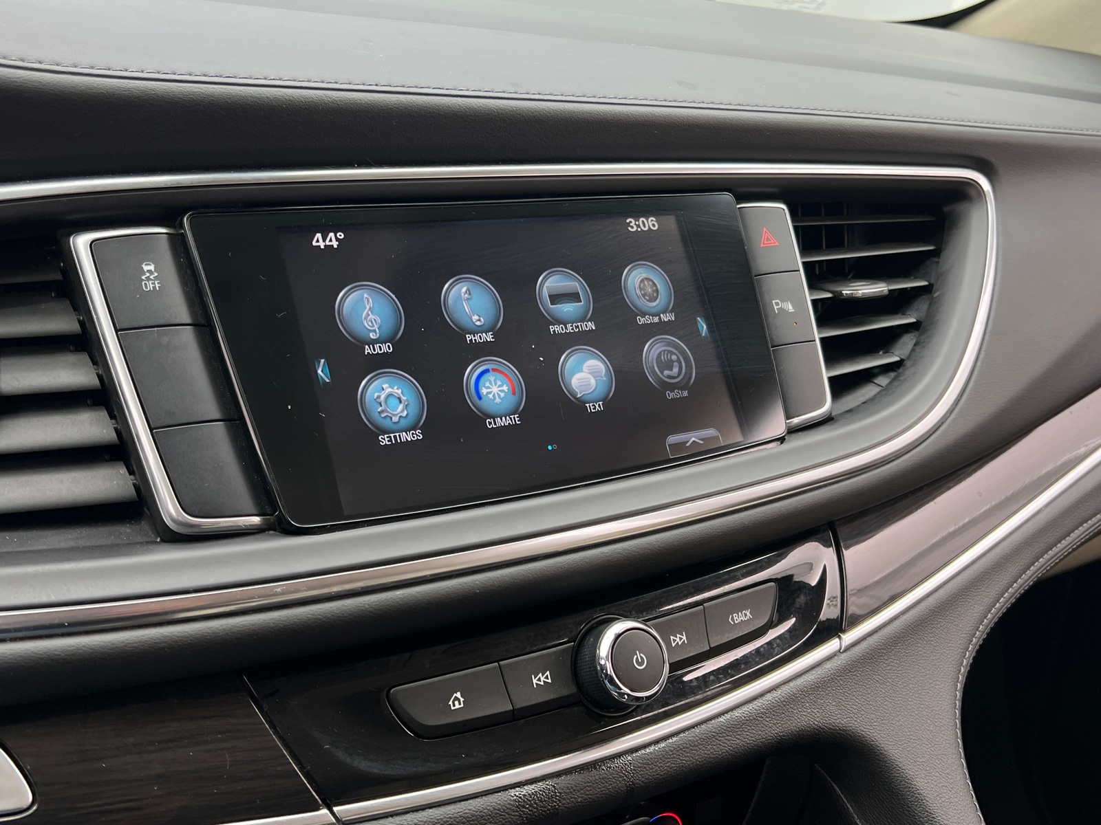 Thumbnail: 2019 Buick Enclave - 3