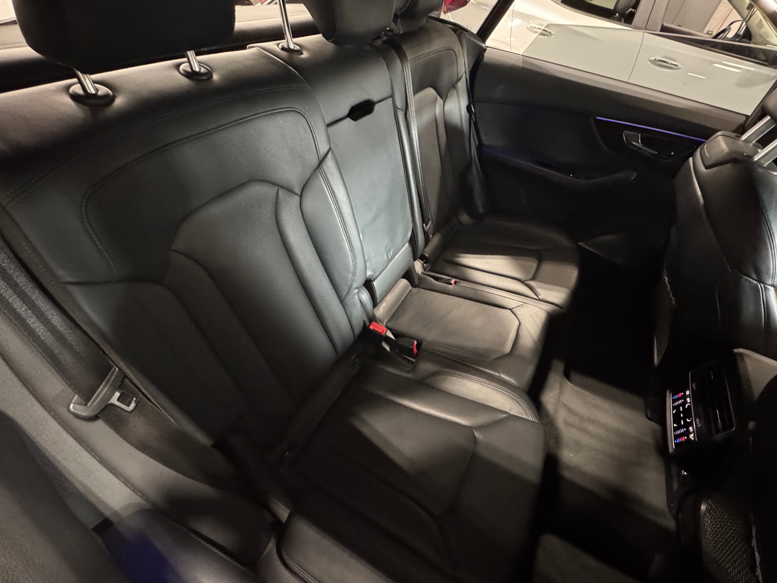 Thumbnail: 2019 Audi Q8 - 5