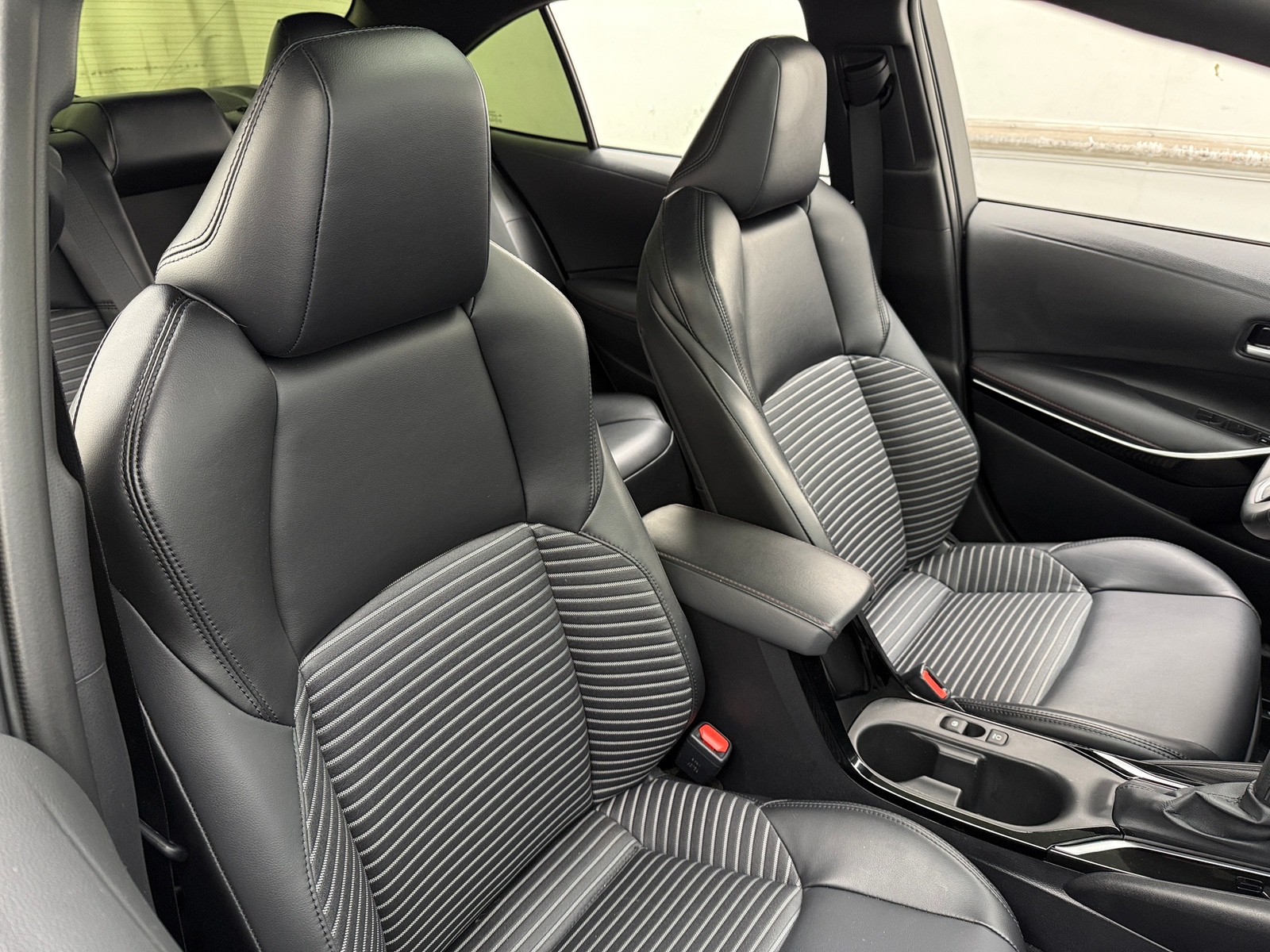 Thumbnail: 2025 Toyota Corolla - 2