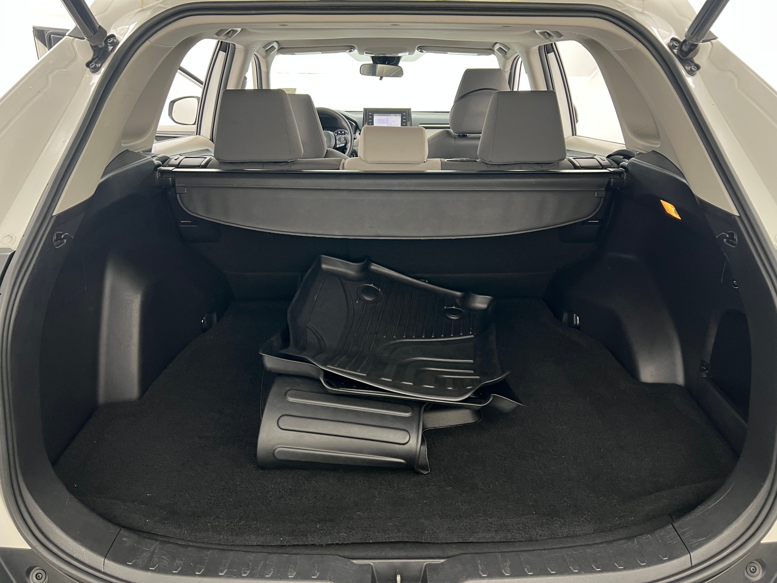 Thumbnail: 2021 Toyota RAV4 - 7