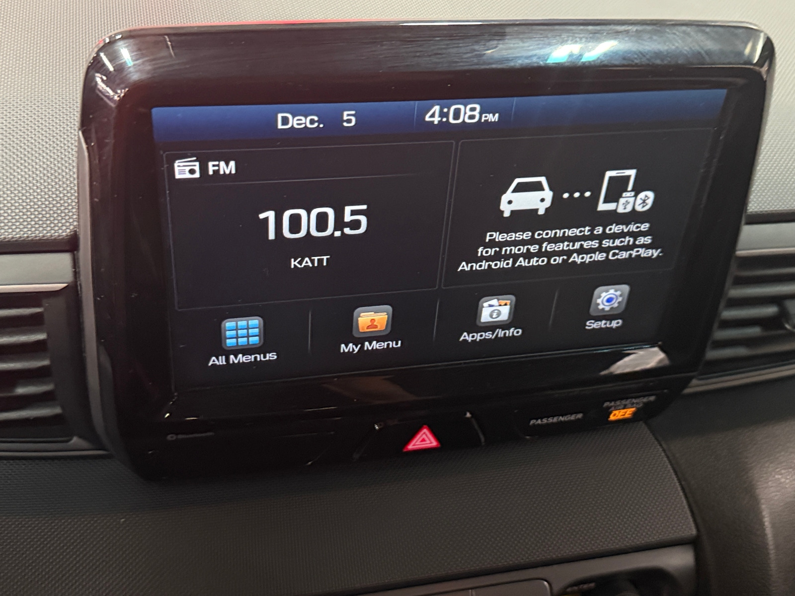 Thumbnail: 2019 Hyundai Veloster - 4