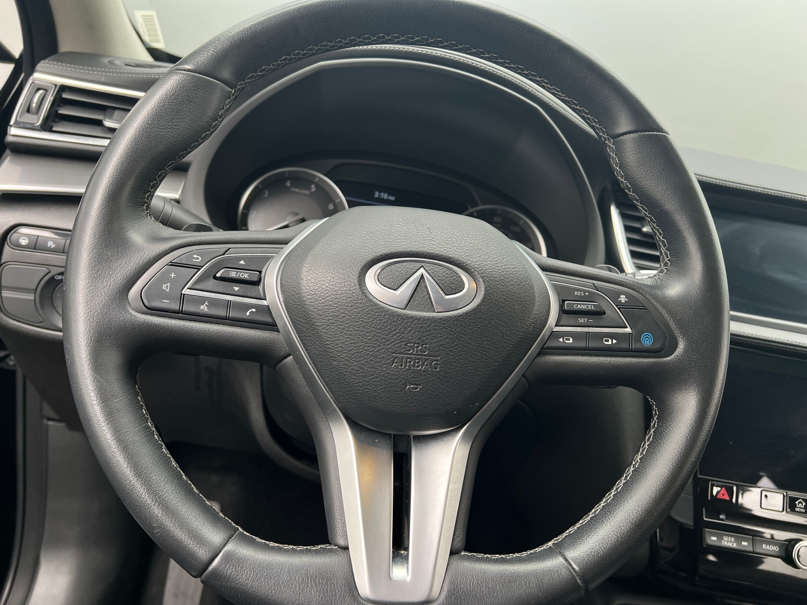 Thumbnail: 2024 INFINITI QX50 - 4