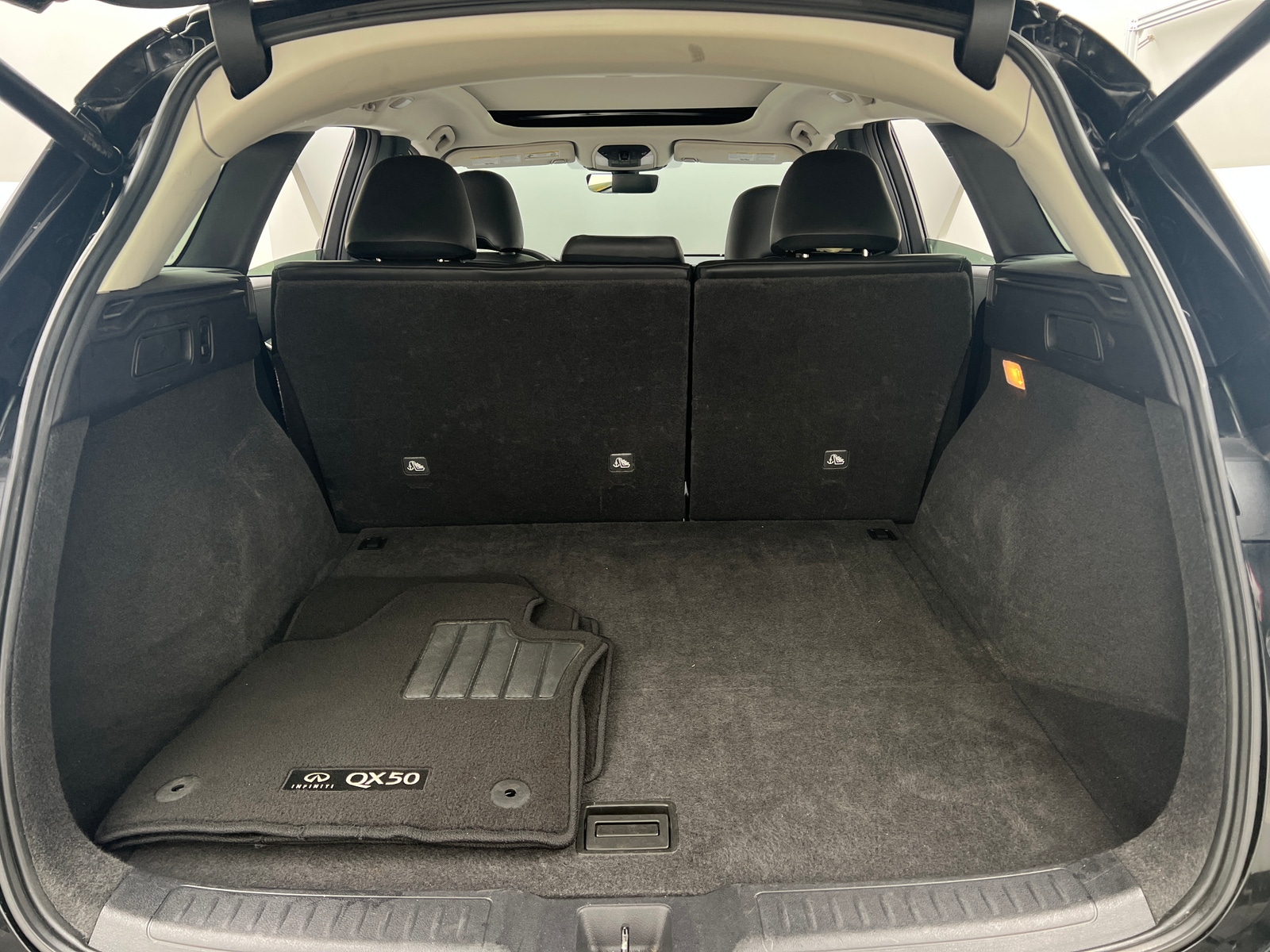 Thumbnail: 2024 INFINITI QX50 - 6