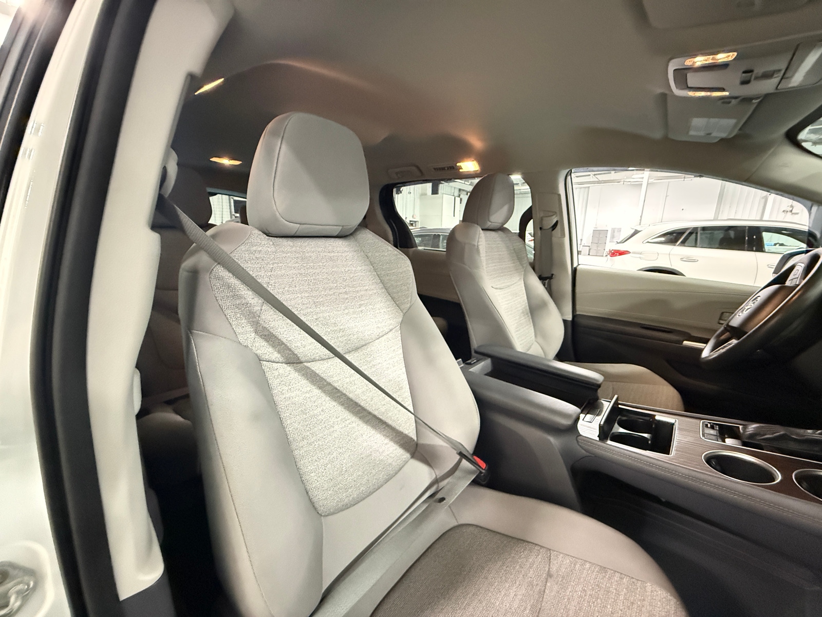 Thumbnail: 2021 Toyota Sienna - 2