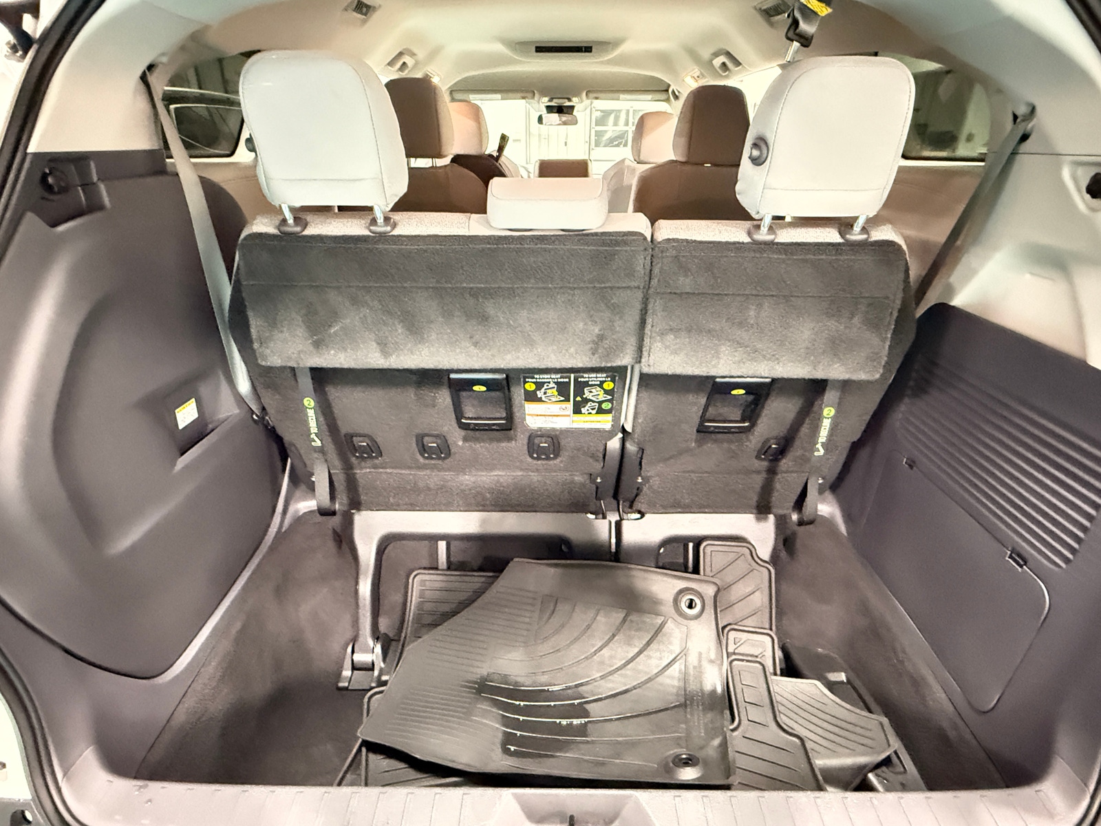 Thumbnail: 2021 Toyota Sienna - 7