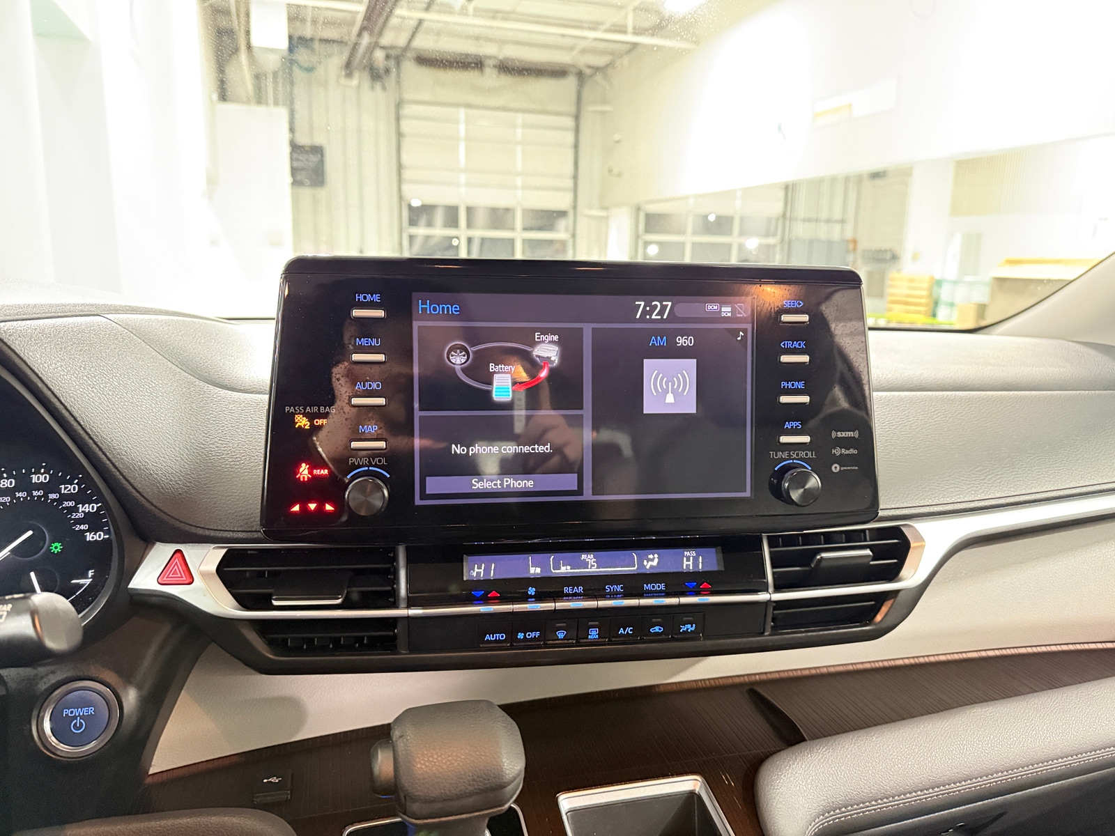 Thumbnail: 2021 Toyota Sienna - 4