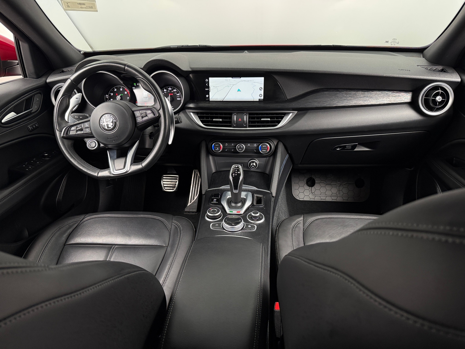 Thumbnail: 2022 Alfa Romeo Stelvio - 2