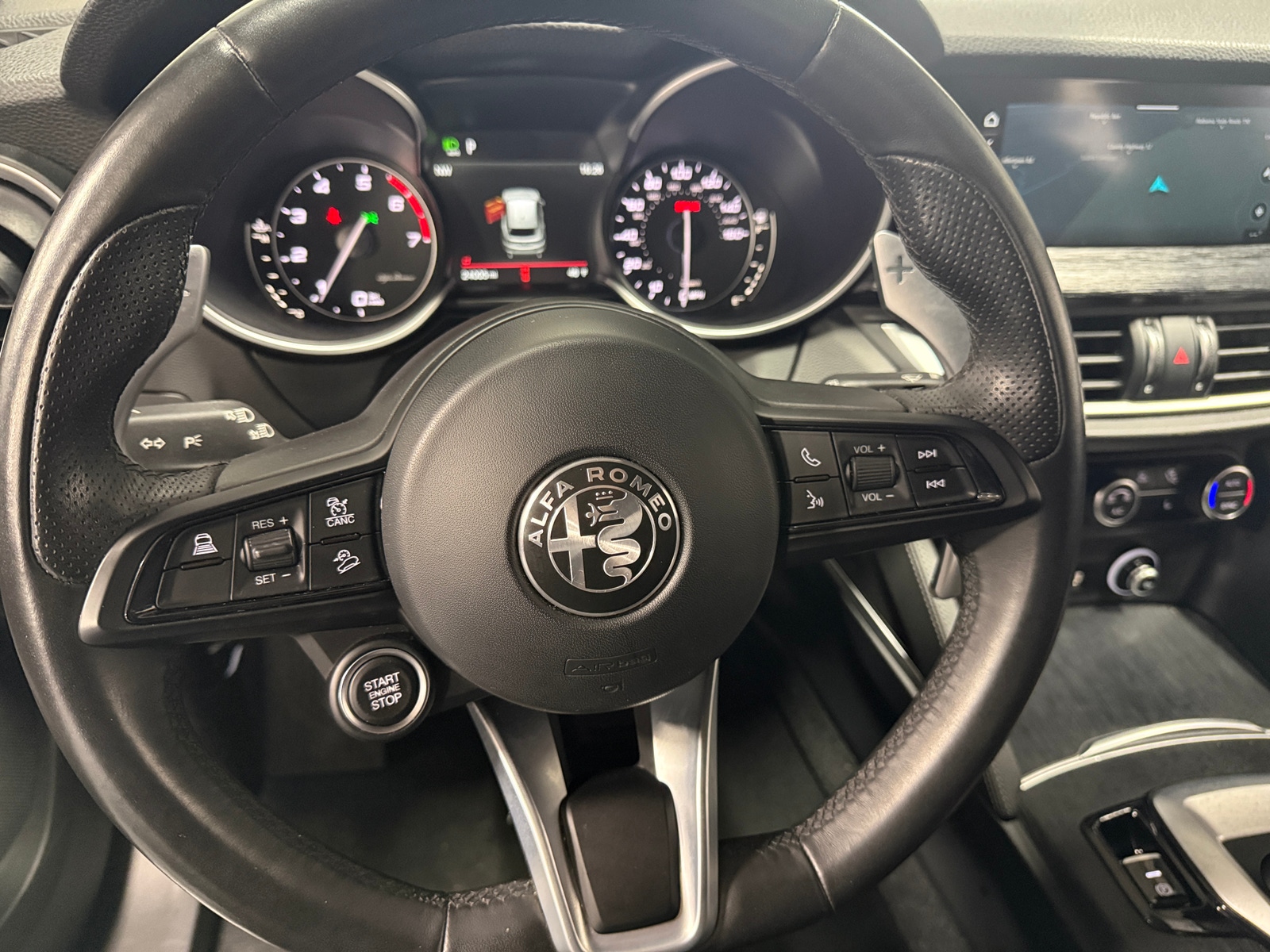 Thumbnail: 2022 Alfa Romeo Stelvio - 4