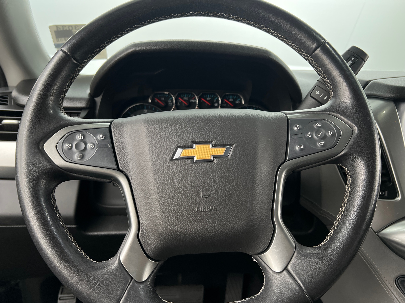 Thumbnail: 2020 Chevrolet Tahoe - 4