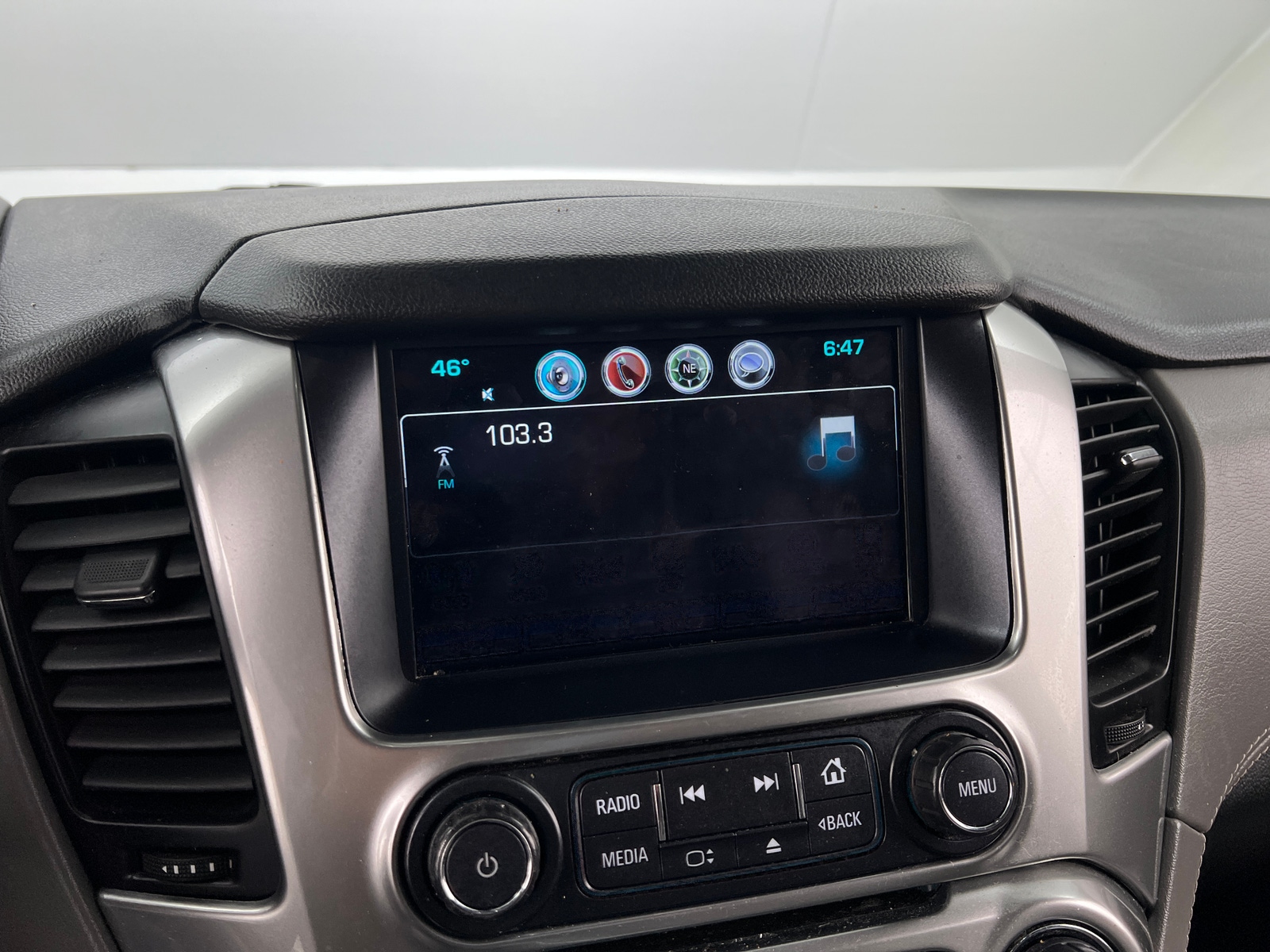 Thumbnail: 2020 Chevrolet Tahoe - 3