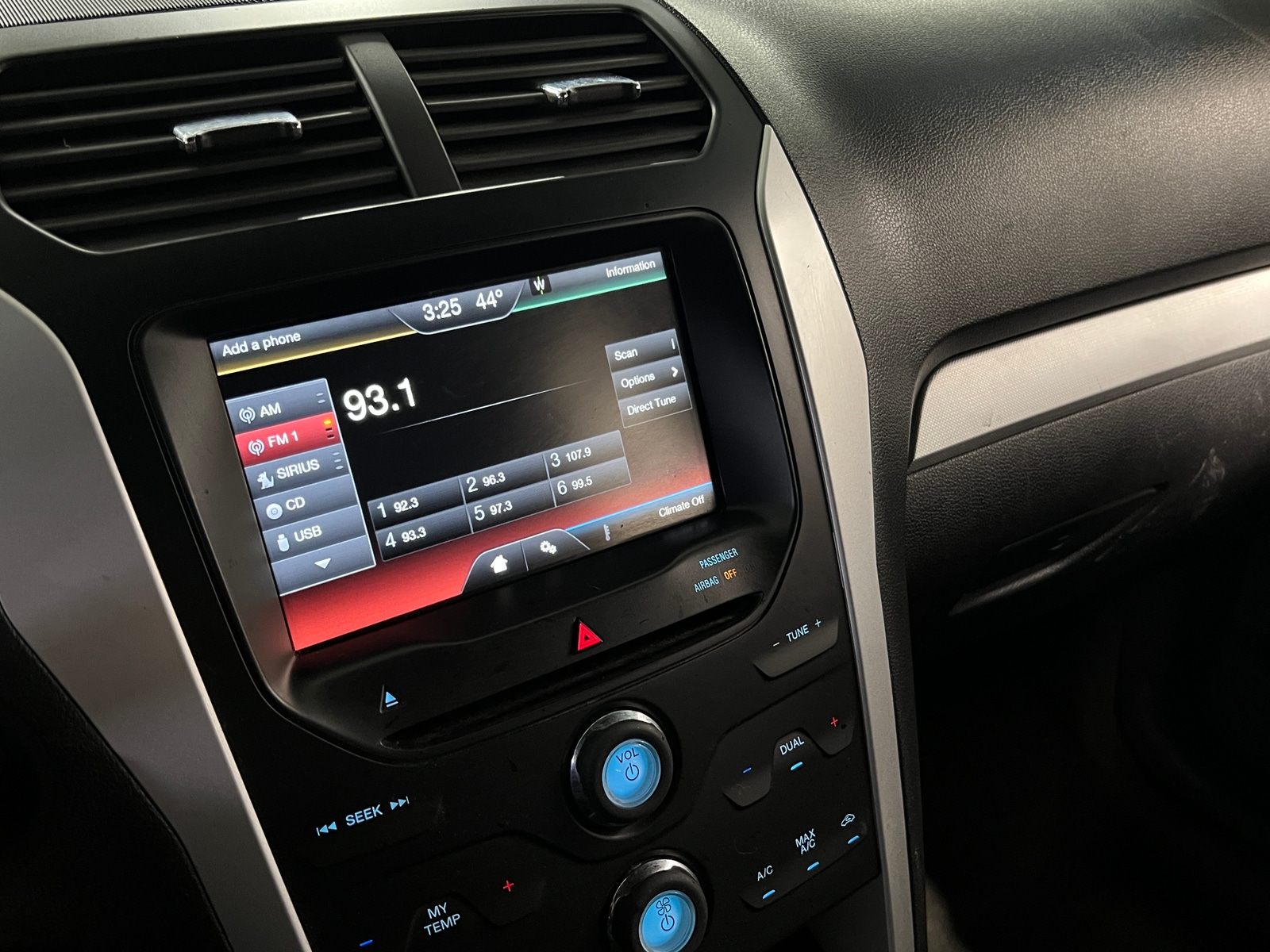 Thumbnail: 2015 Ford Explorer - 4