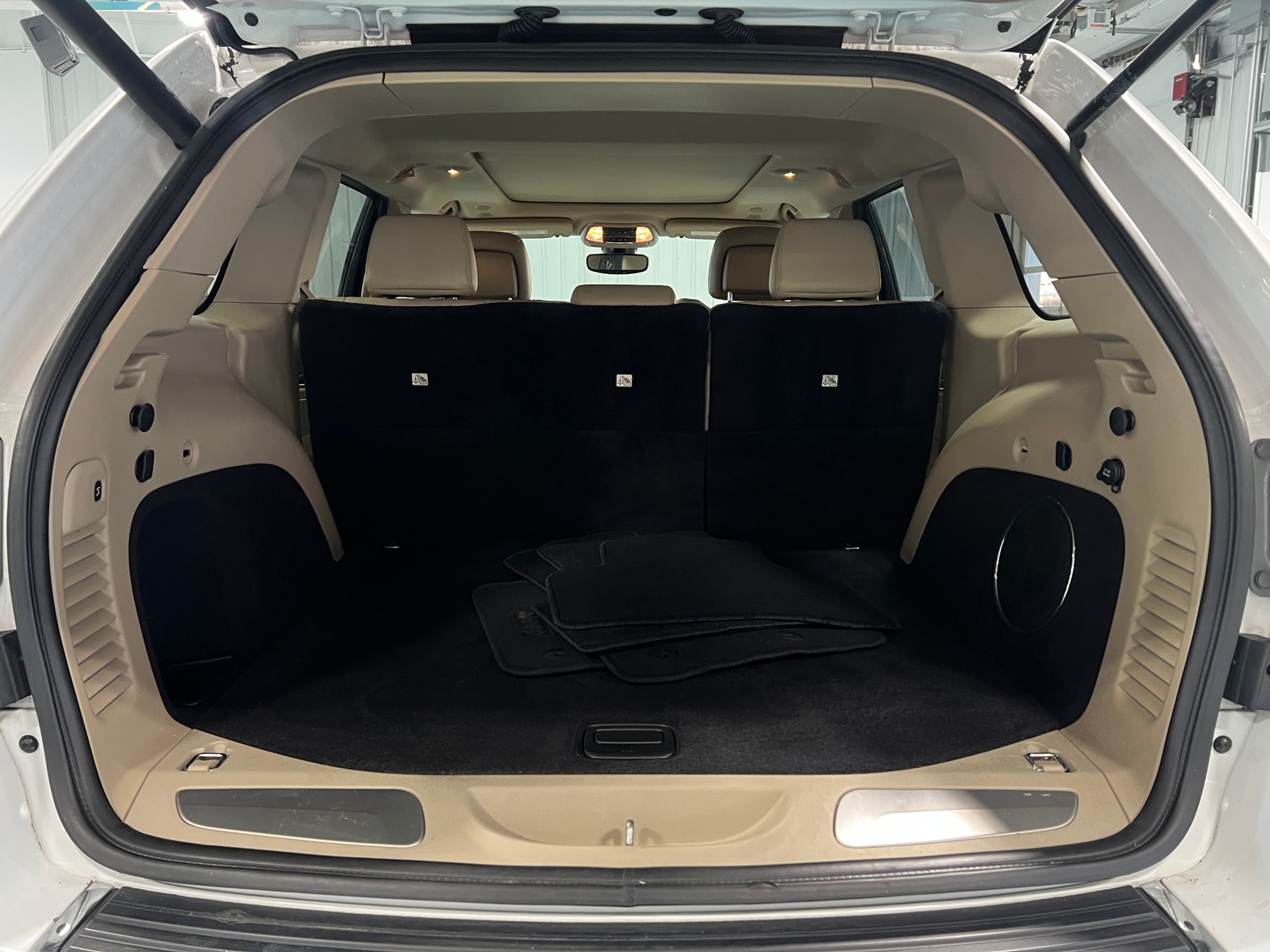 Thumbnail: 2019 Jeep Grand Cherokee - 6