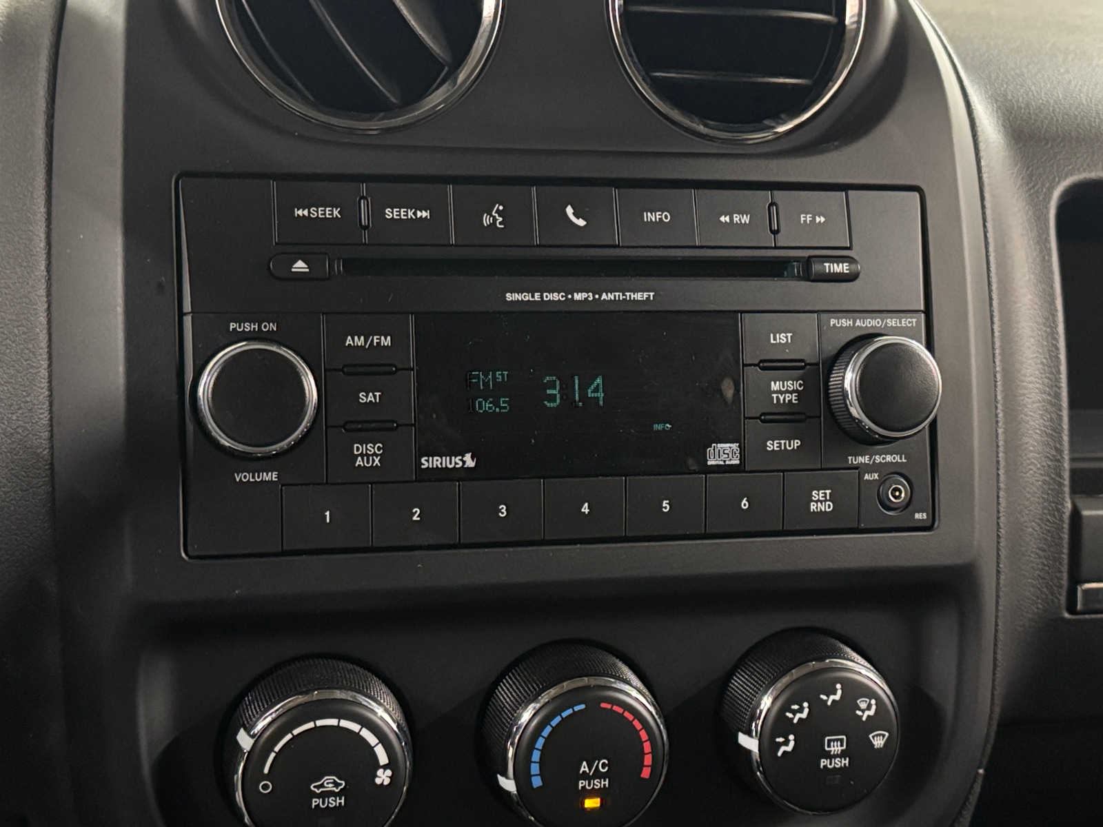 Thumbnail: 2017 Jeep Patriot - 4