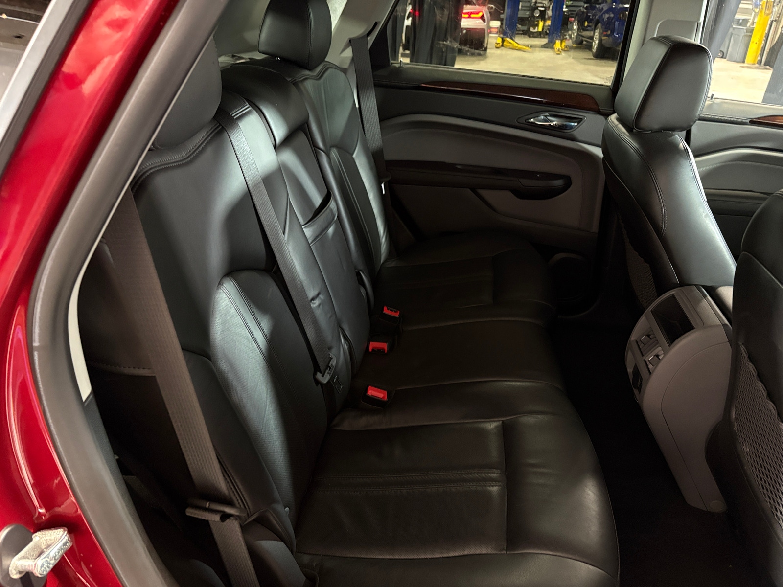 Thumbnail: 2011 Cadillac SRX - 5