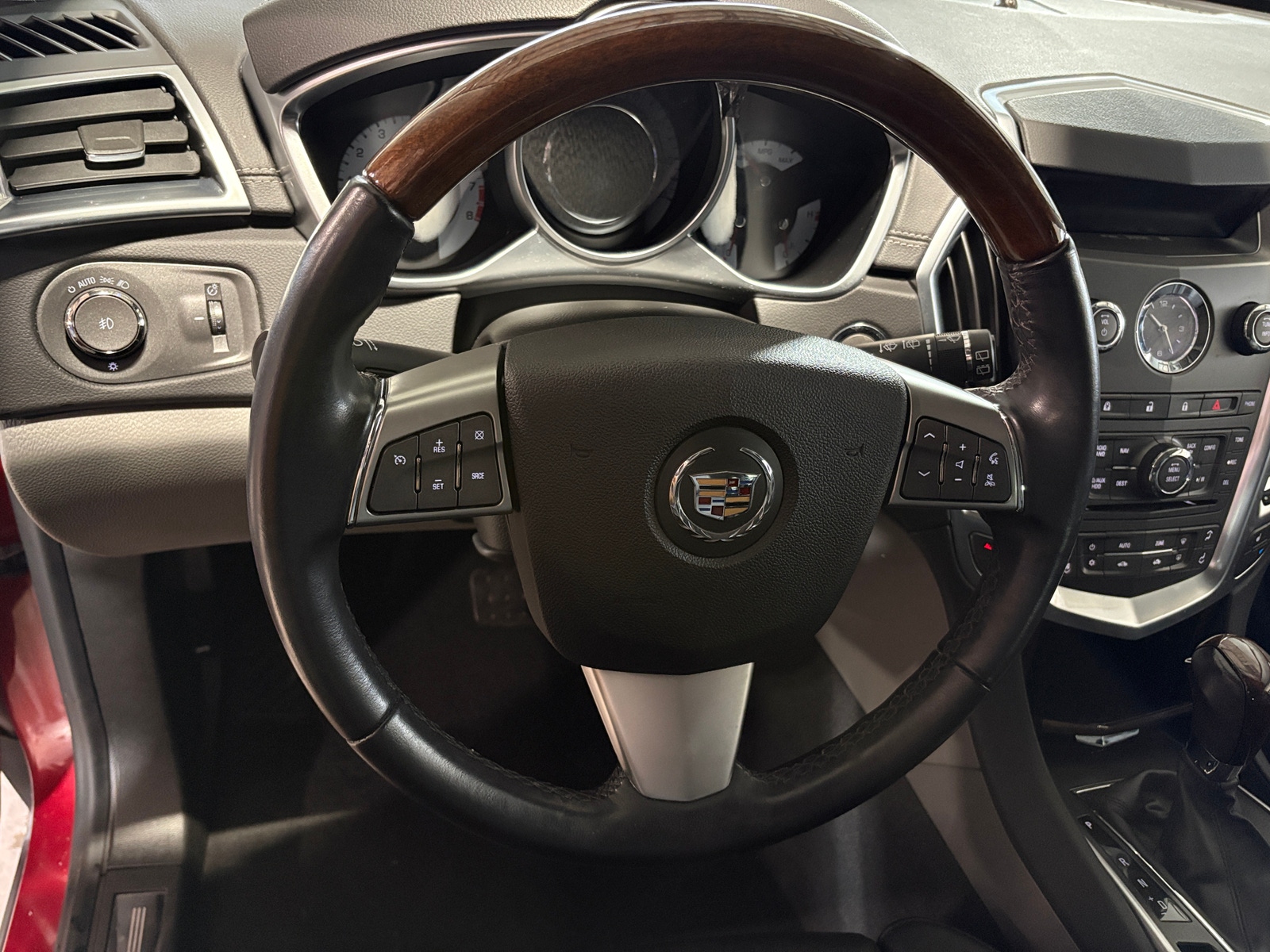 Thumbnail: 2011 Cadillac SRX - 4