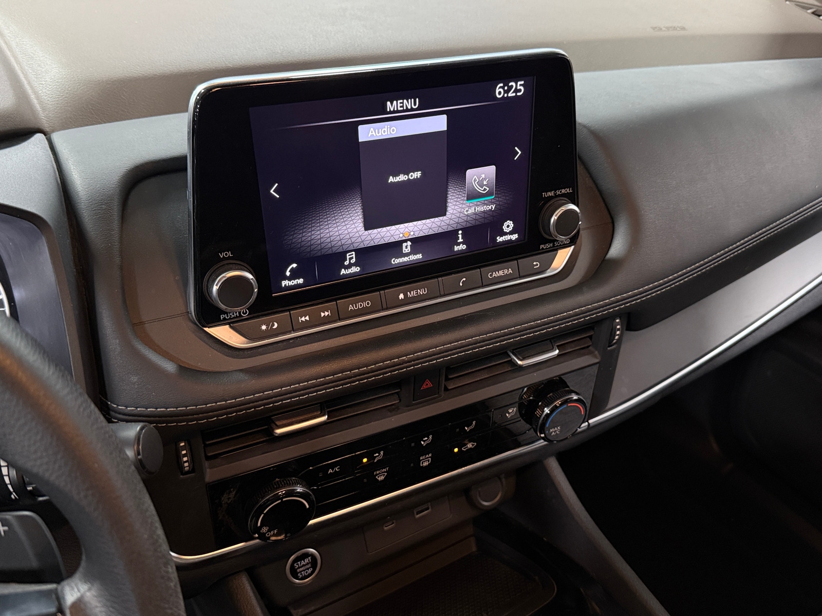 Thumbnail: 2022 Nissan Rogue - 4