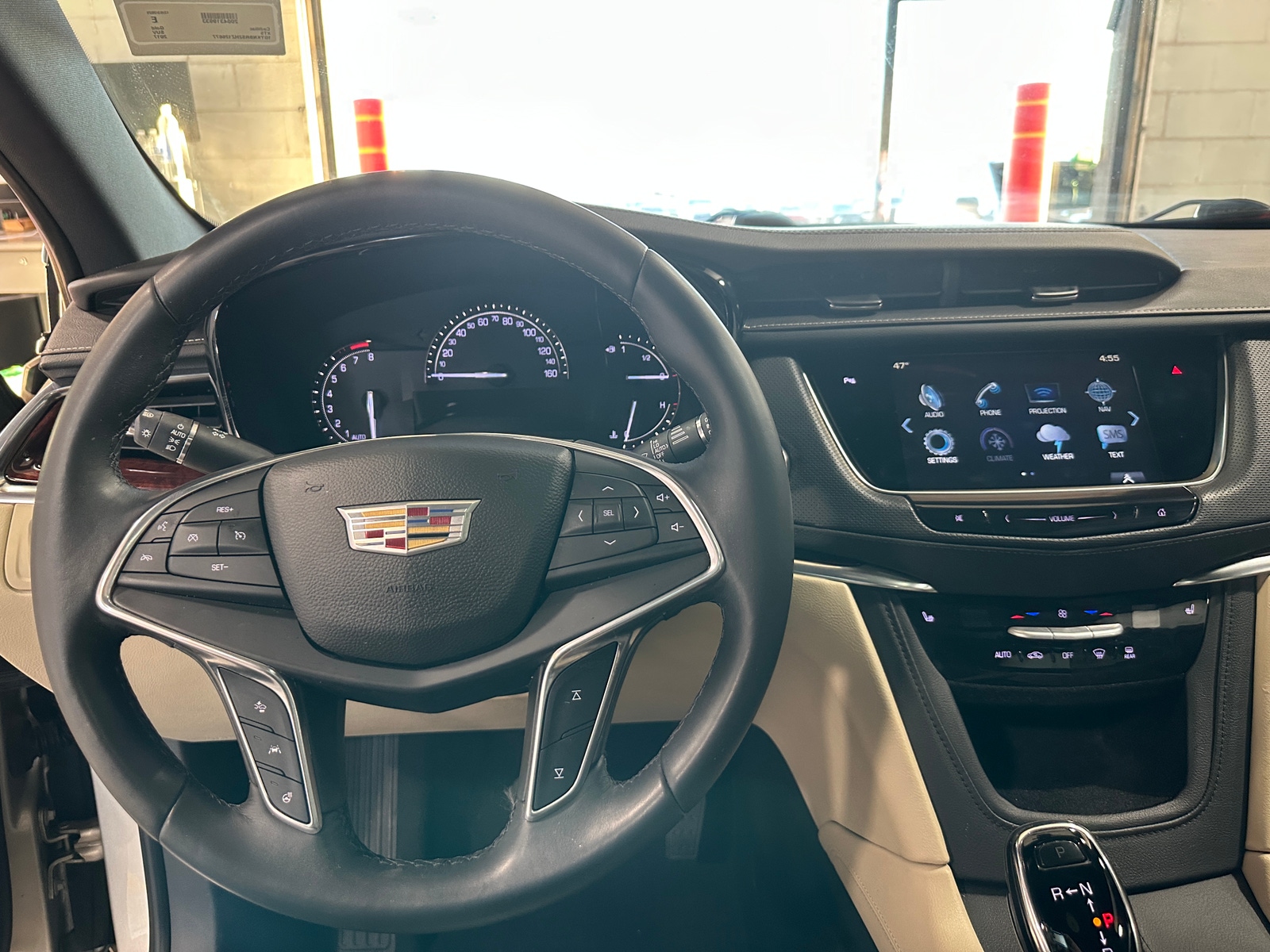 Thumbnail: 2017 Cadillac XT5 - 2