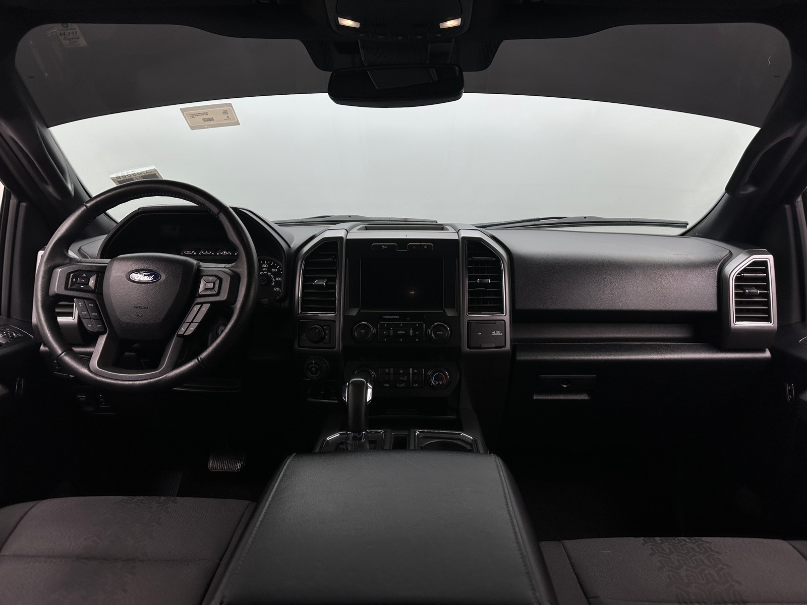 Thumbnail: 2020 Ford Econoline - 3