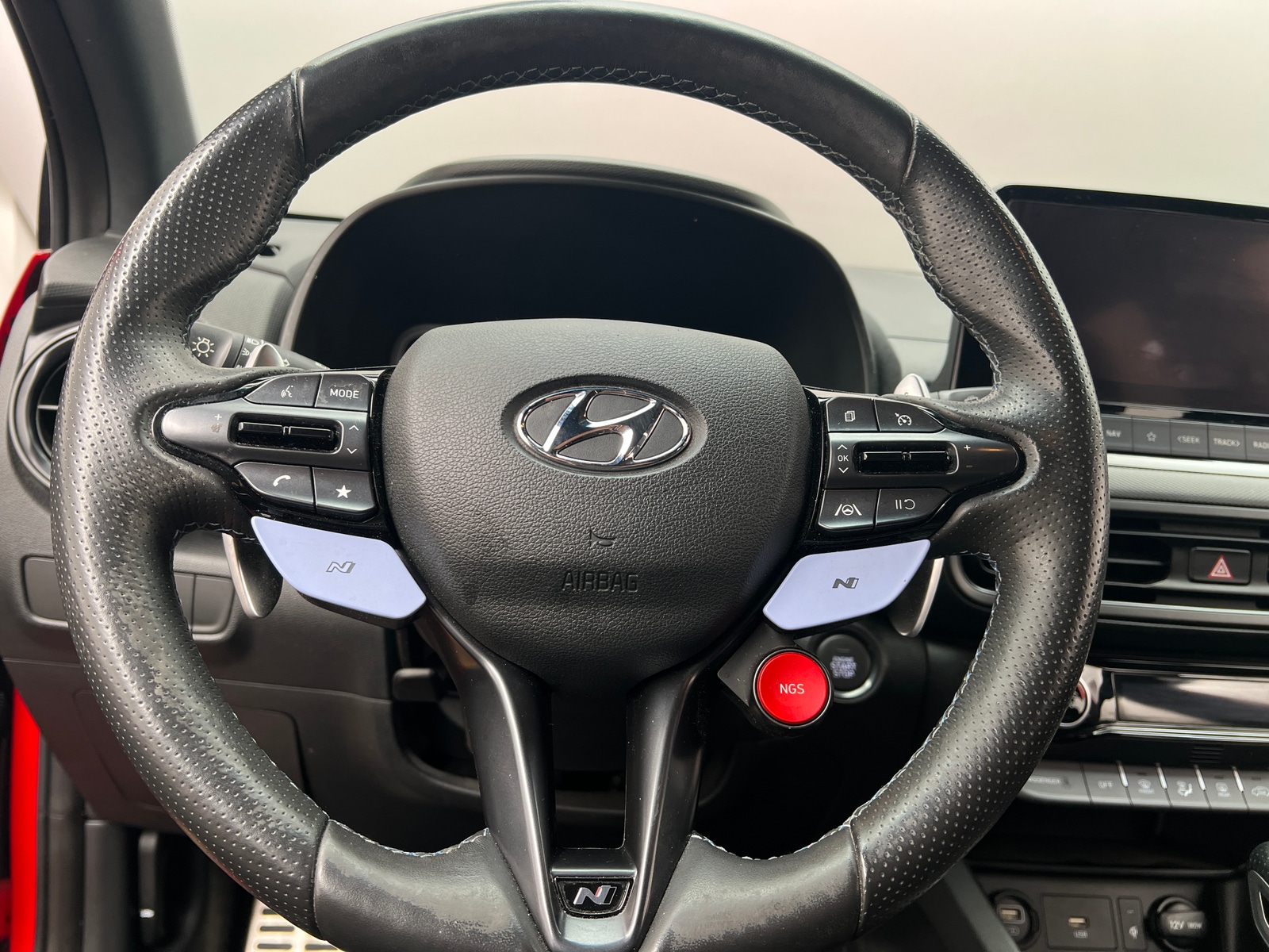 Thumbnail: 2022 Hyundai Kona - 4