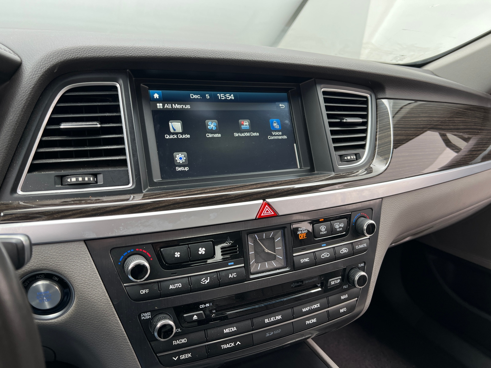 Thumbnail: 2017 Genesis G80 - 3