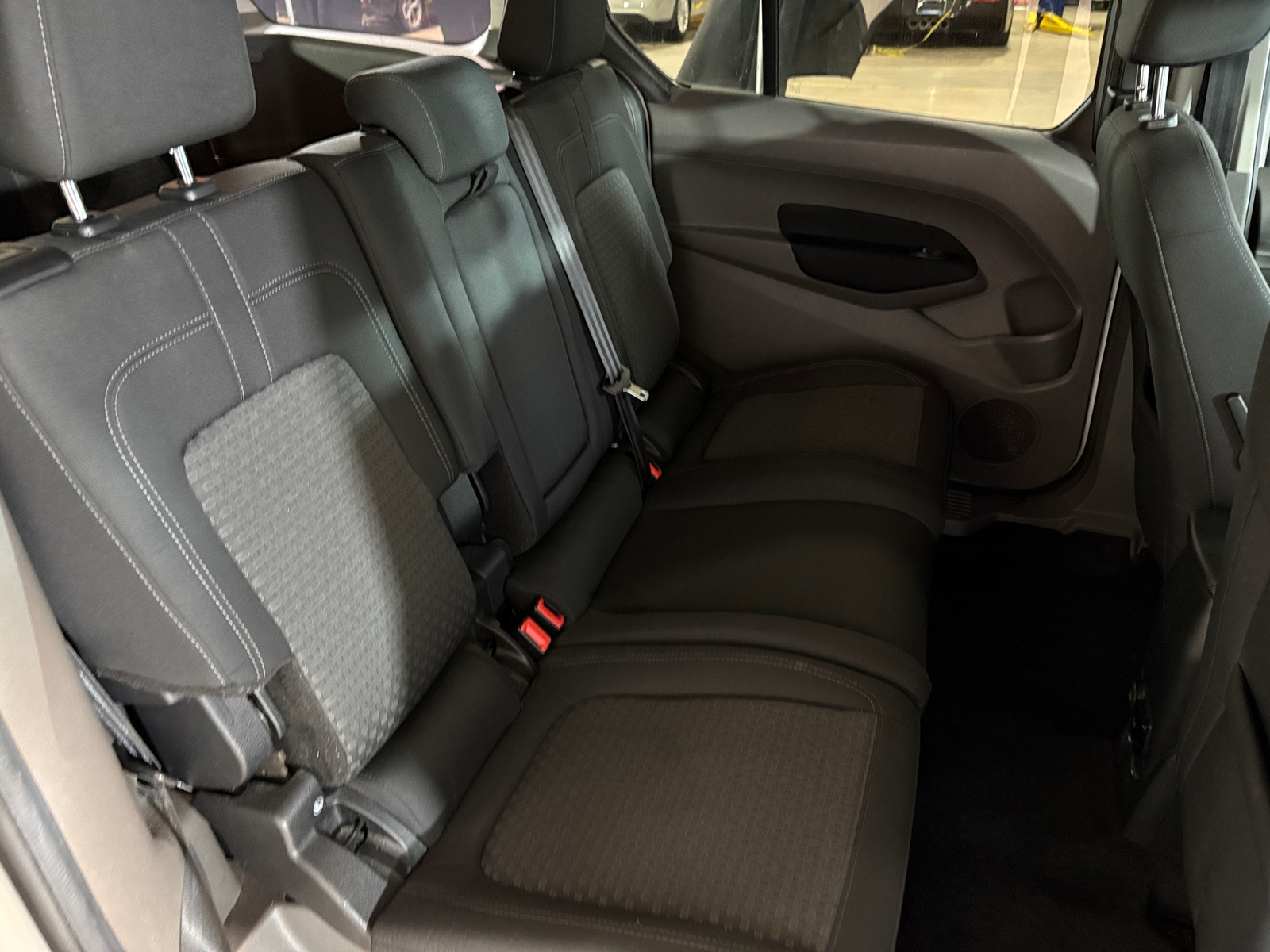 Thumbnail: 2019 Ford Transit Series - 6