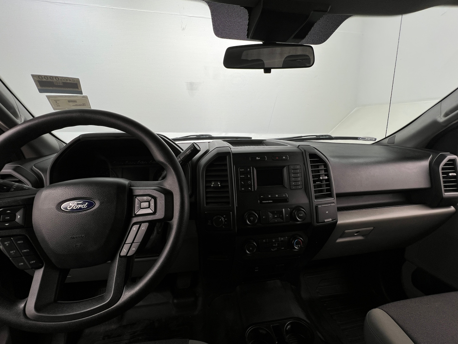 Thumbnail: 2019 Ford Econoline - 3