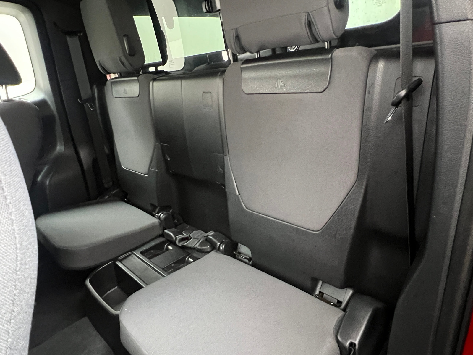 Thumbnail: 2018 Toyota Tacoma - 6