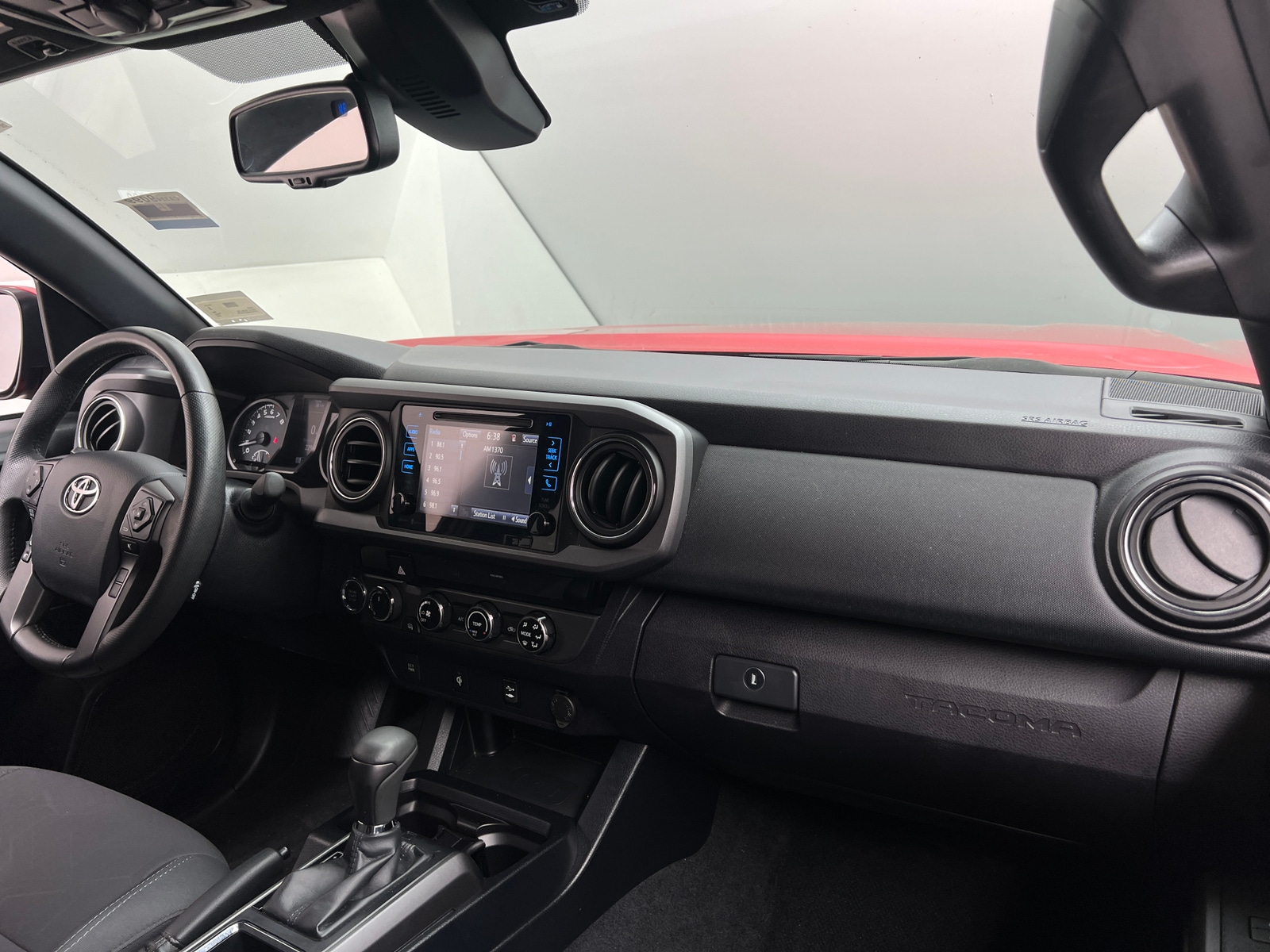 Thumbnail: 2018 Toyota Tacoma - 3