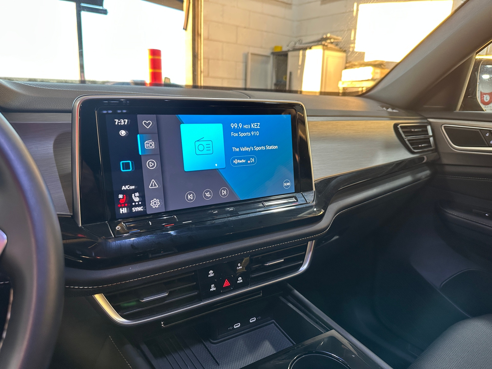 Thumbnail: 2025 Volkswagen Atlas - 3