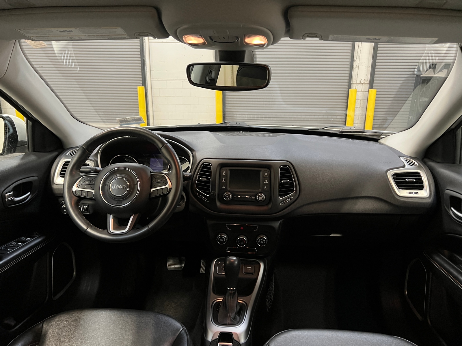 Thumbnail: 2018 Jeep Compass - 3