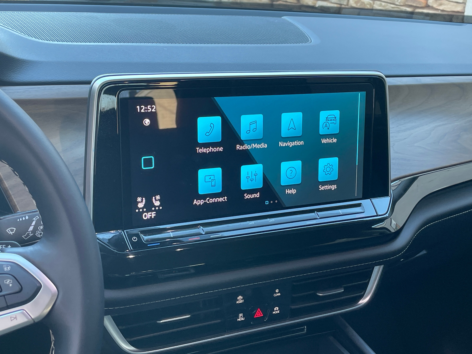 Thumbnail: 2025 Volkswagen Atlas - 3