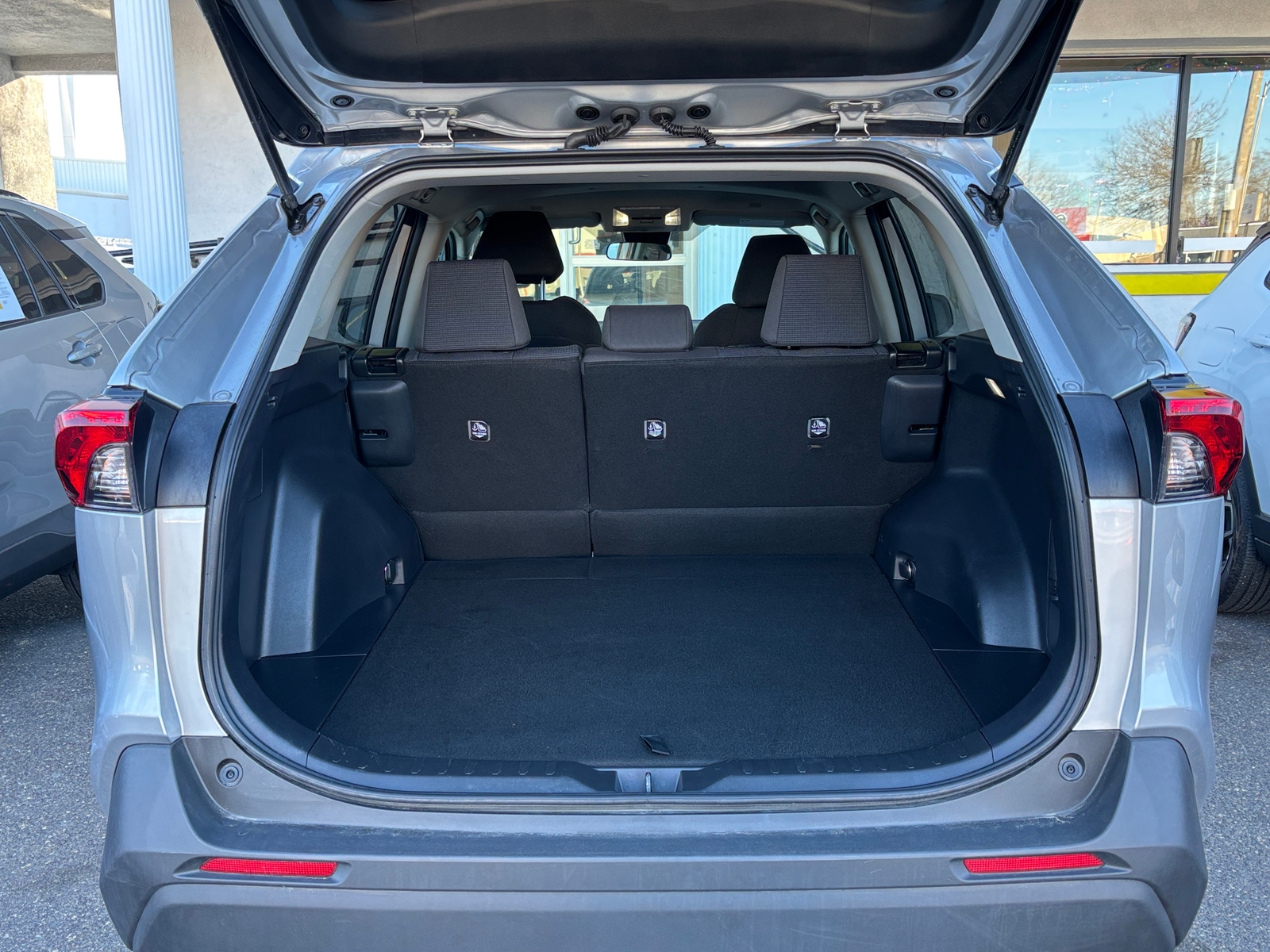 Thumbnail: 2025 Toyota RAV4 - 6